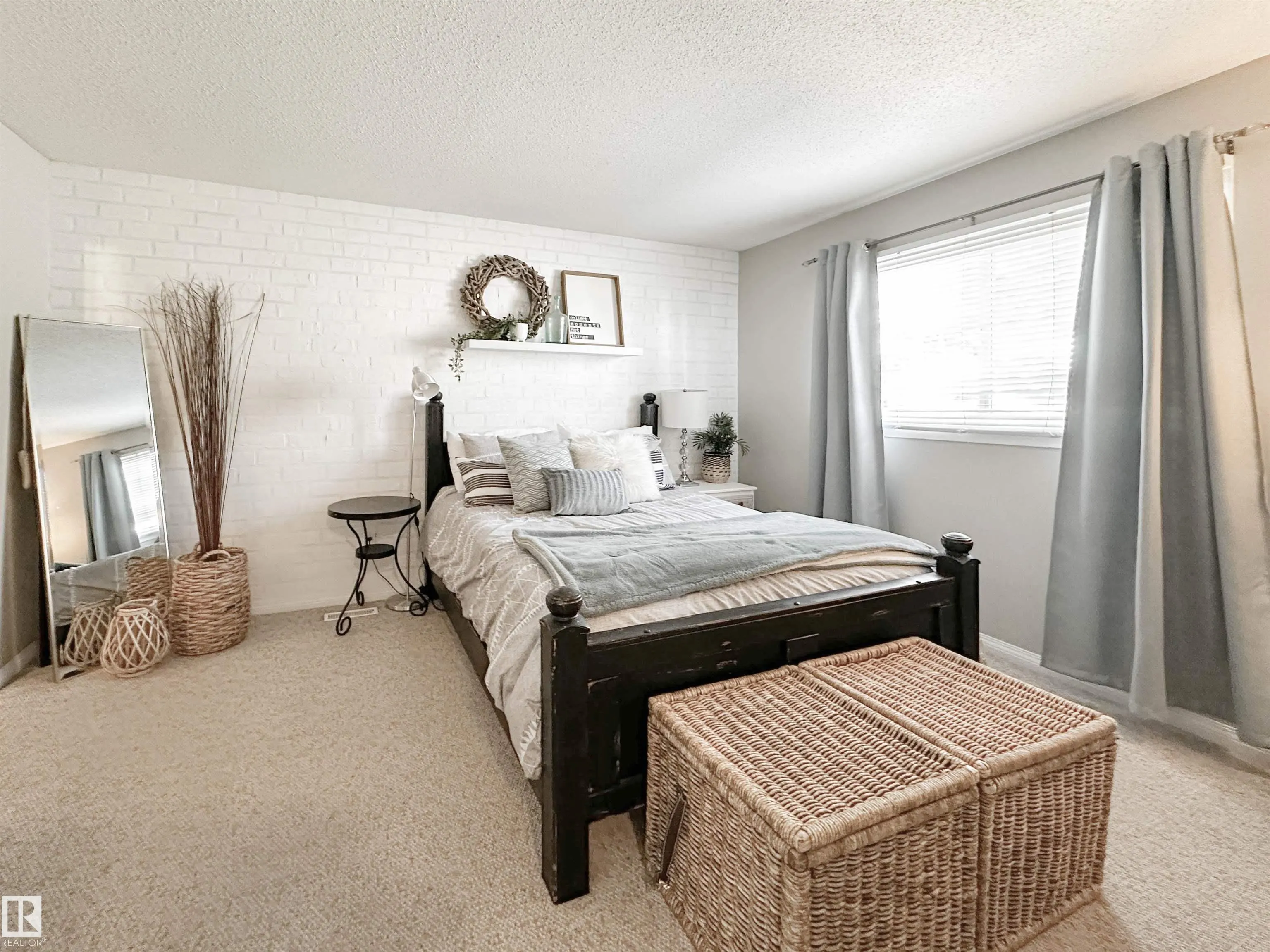 73 GREENFIELD Estates