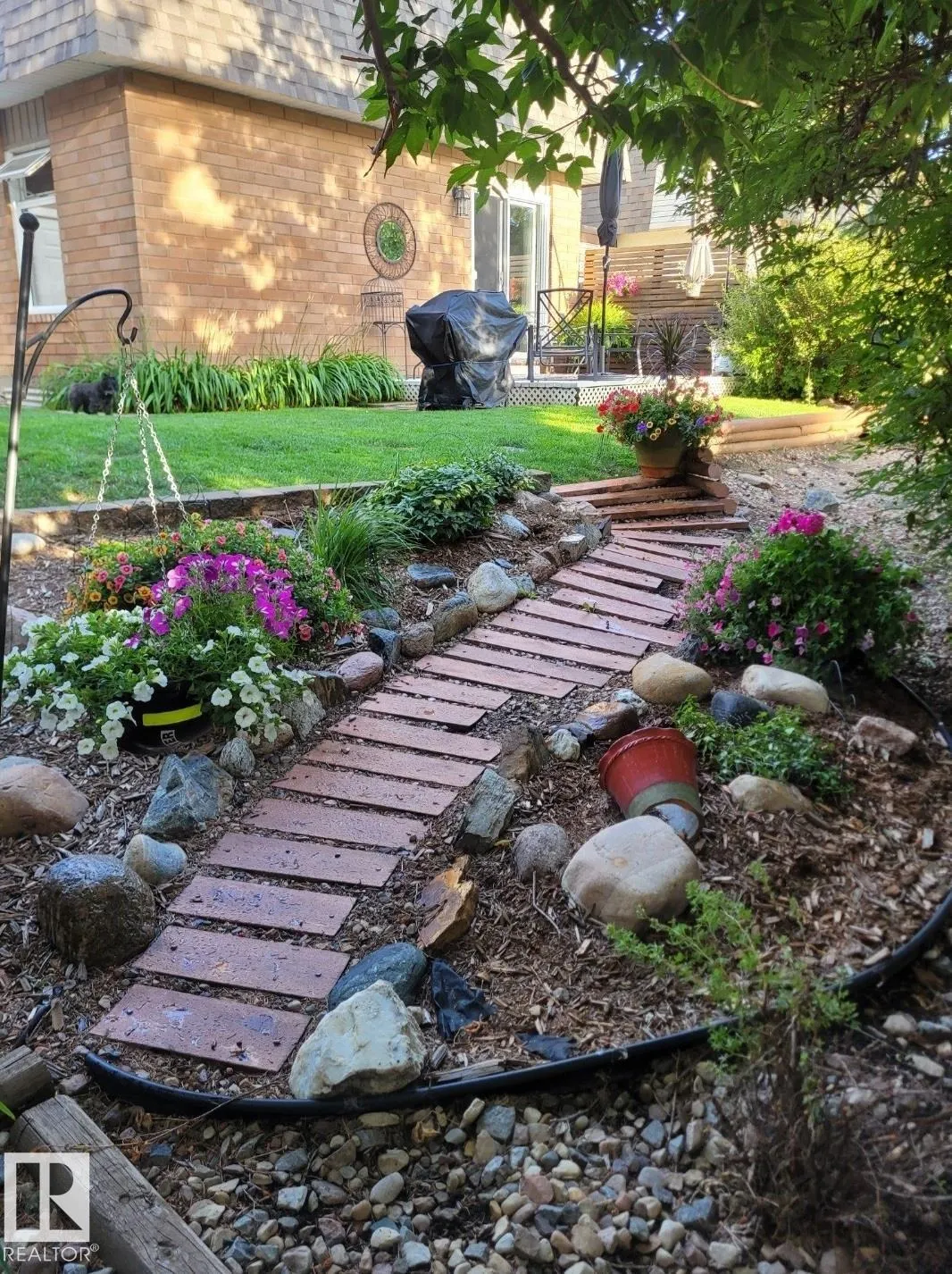 73 GREENFIELD Estates