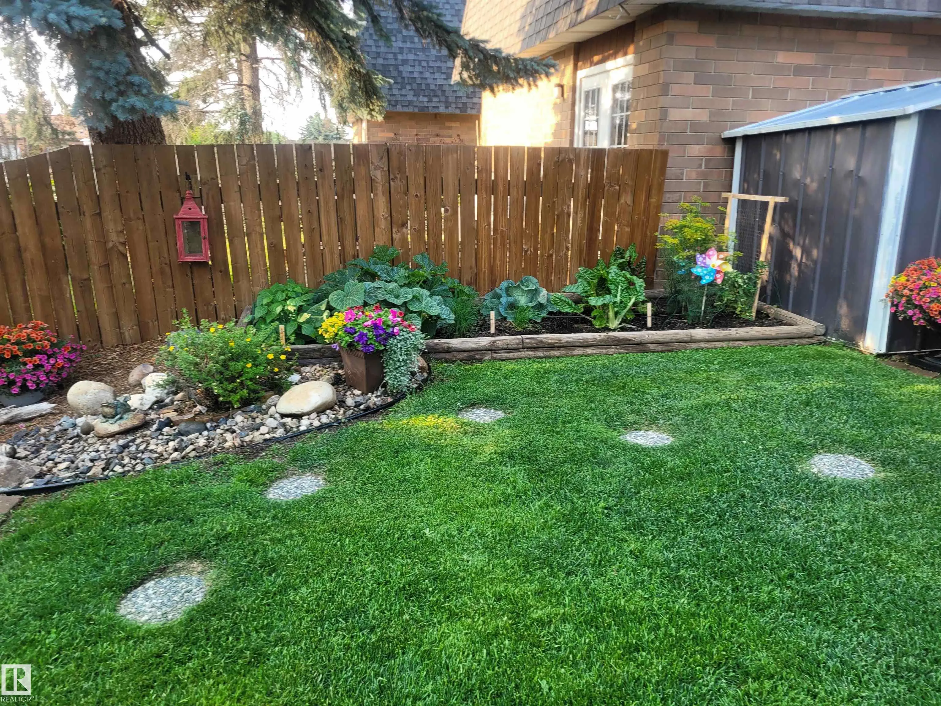 73 GREENFIELD Estates