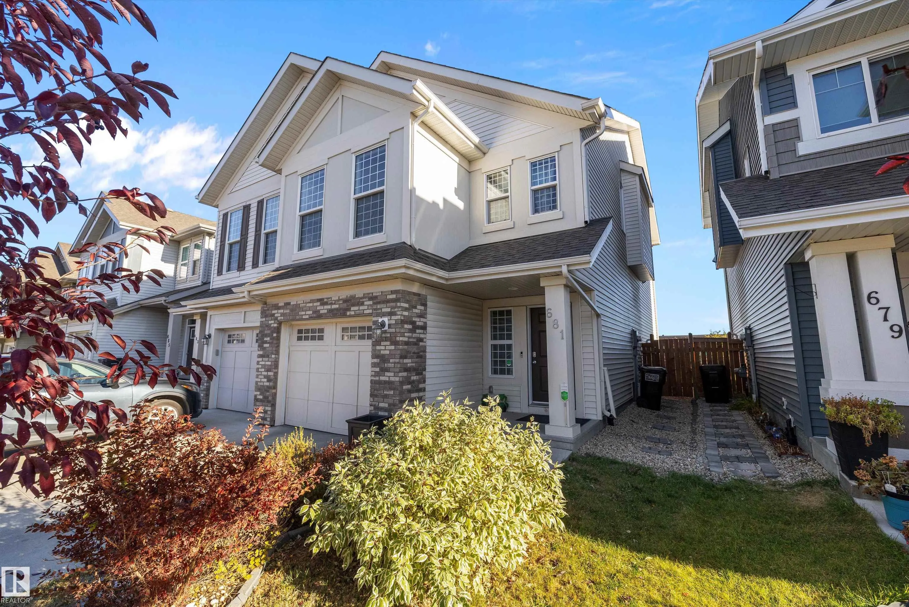 681 EAGLESON Crescent