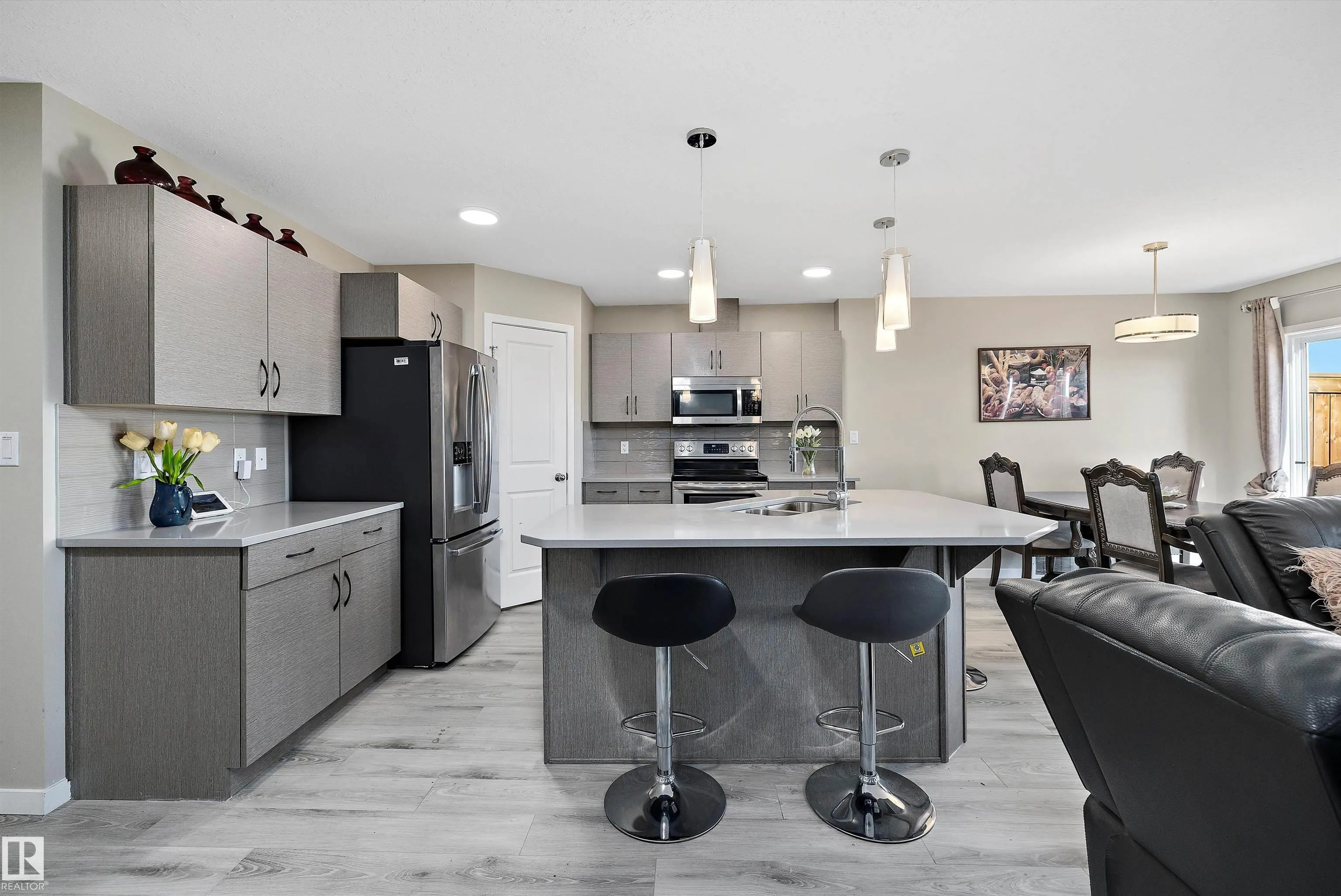 681 EAGLESON Crescent