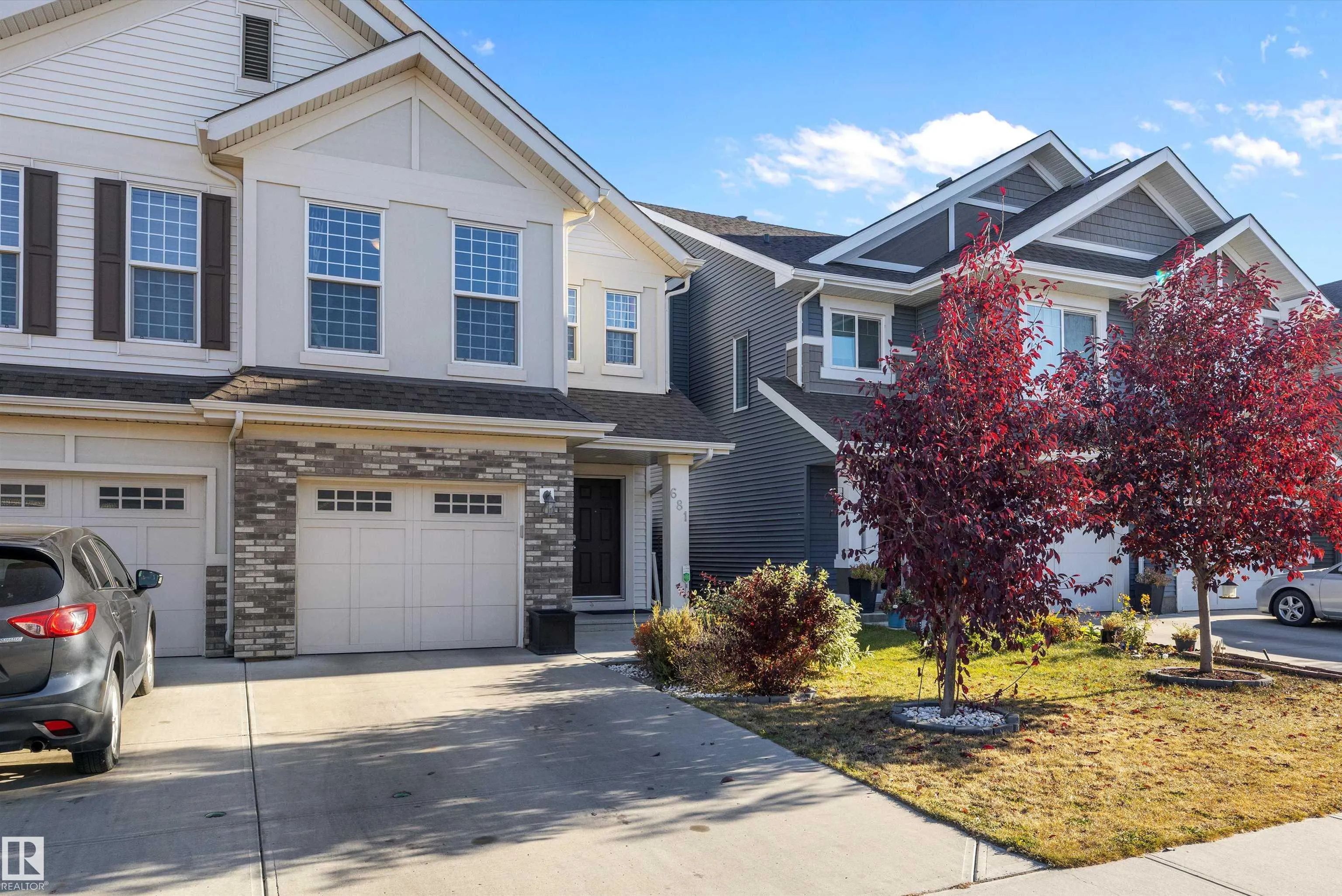 681 EAGLESON Crescent