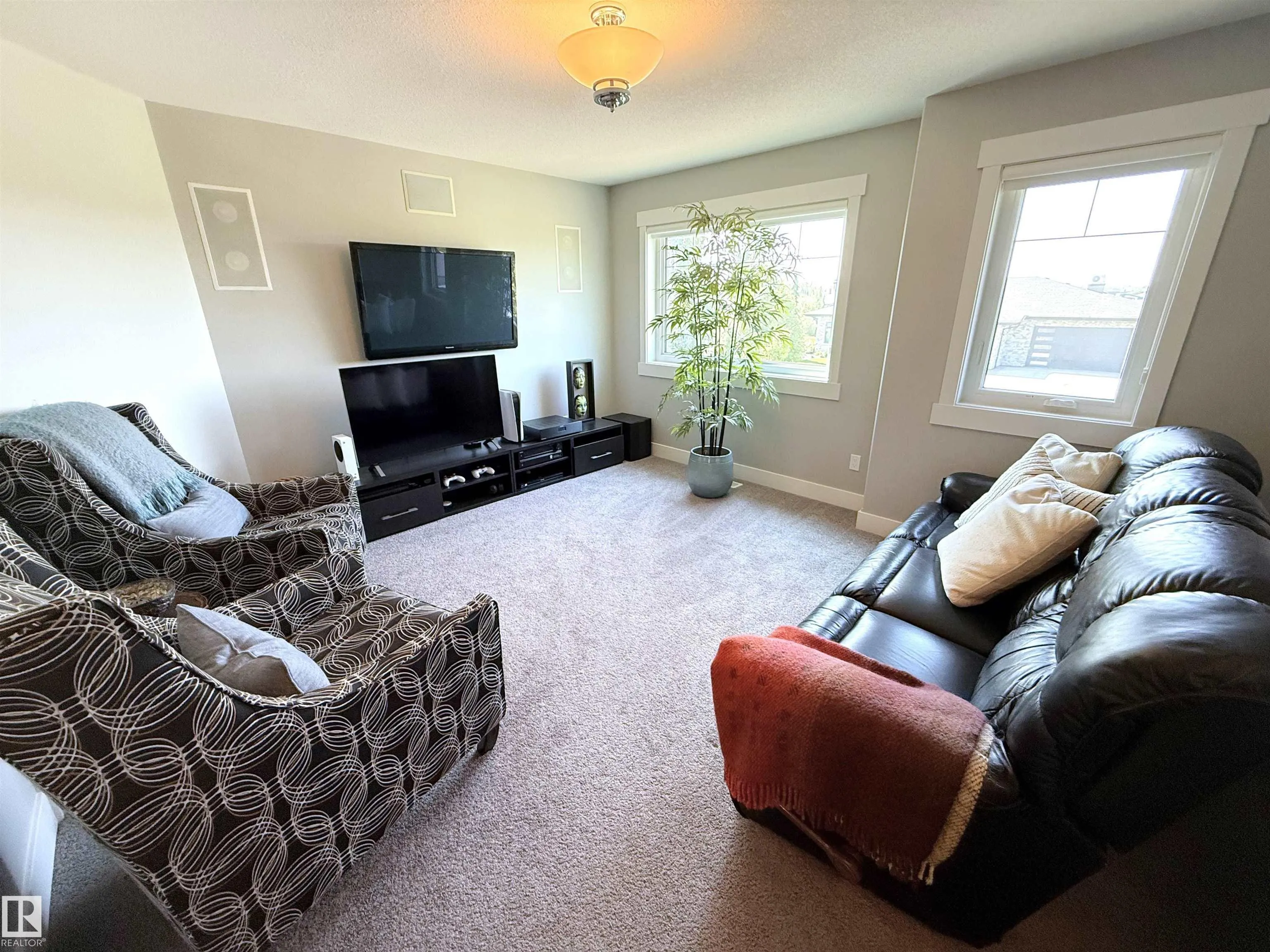 1186 GENESIS LAKE Boulevard