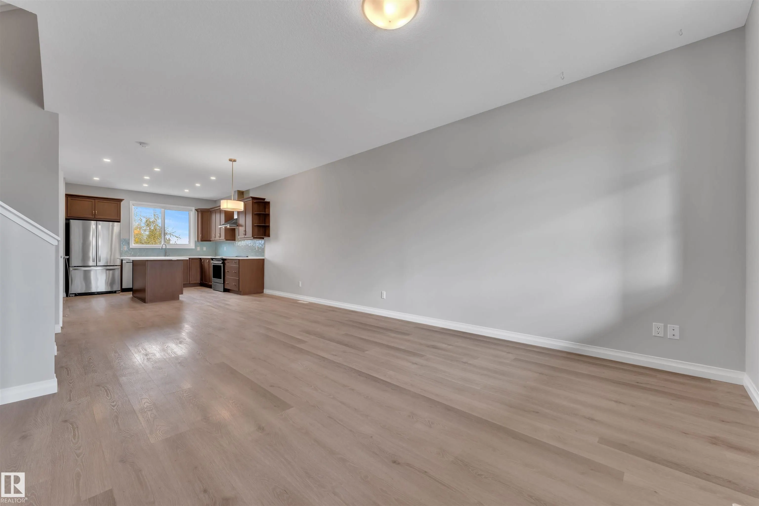 176 CHARLESWORTH Drive