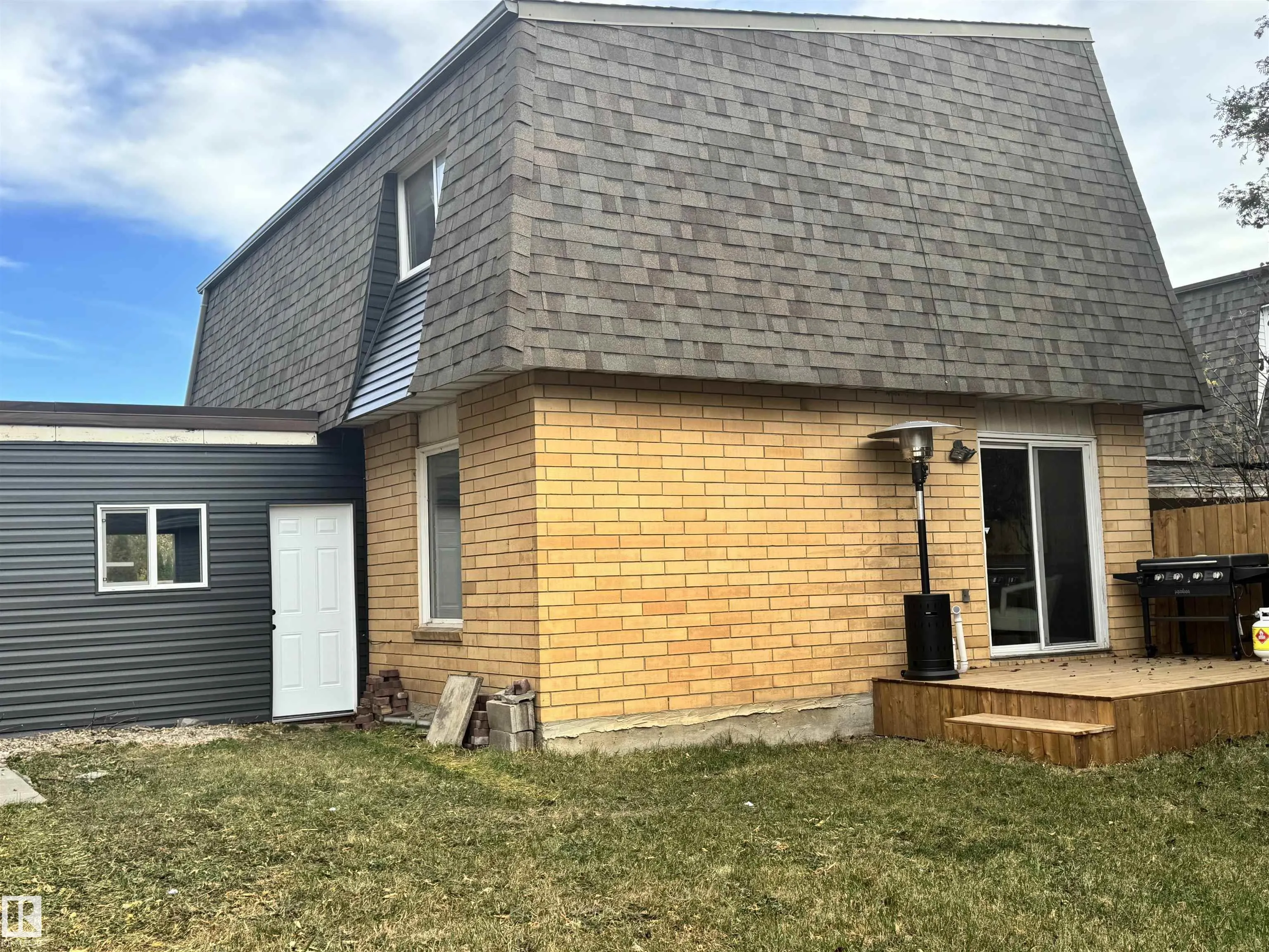 65 GREENFIELD Estates