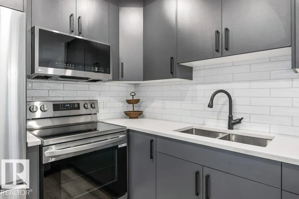 65 GREENFIELD Estates