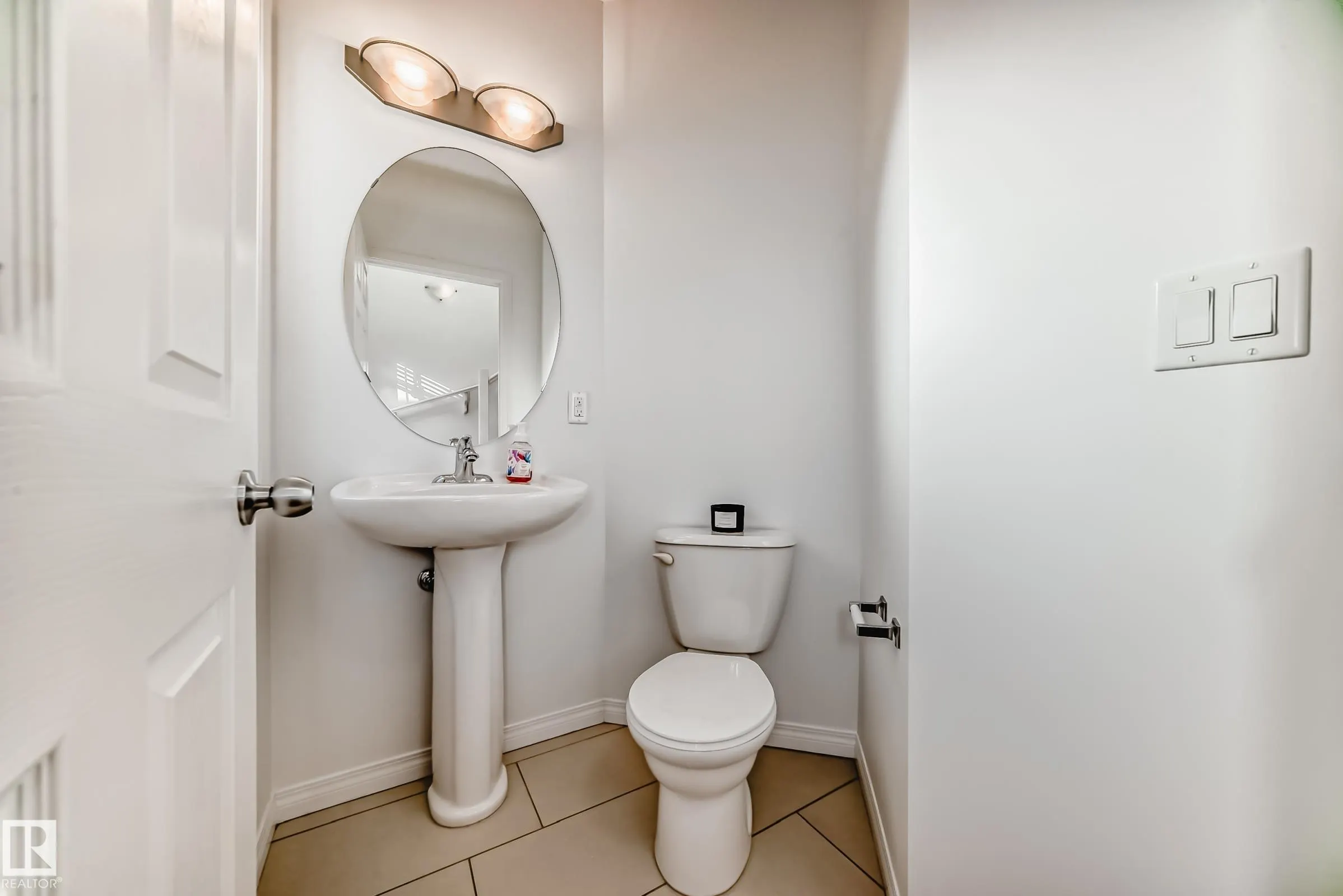 1623 Towne Centre Boulevard