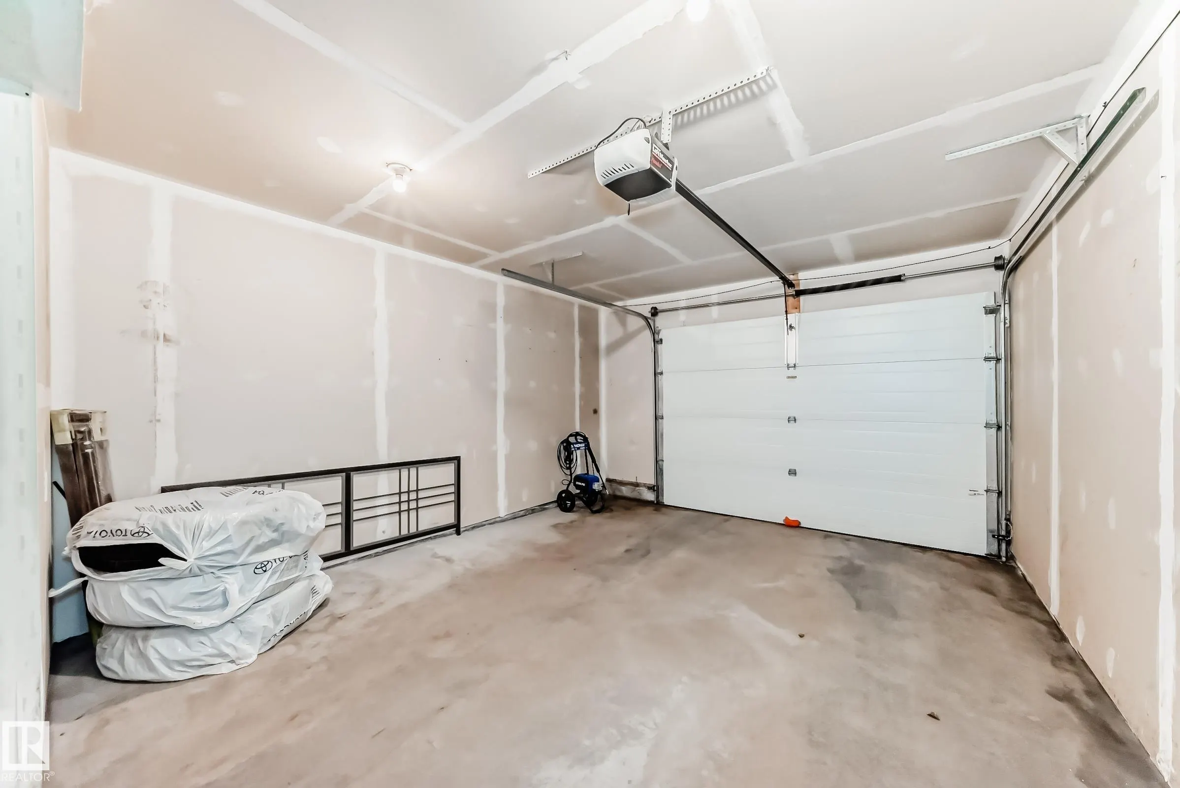 1623 Towne Centre Boulevard