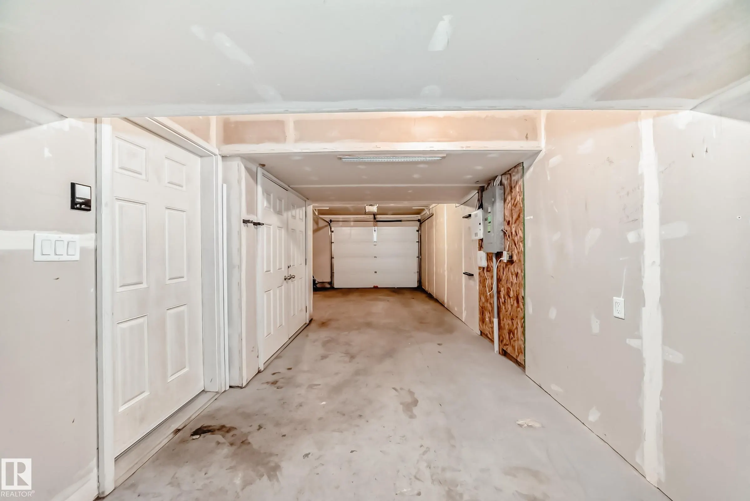 1623 Towne Centre Boulevard