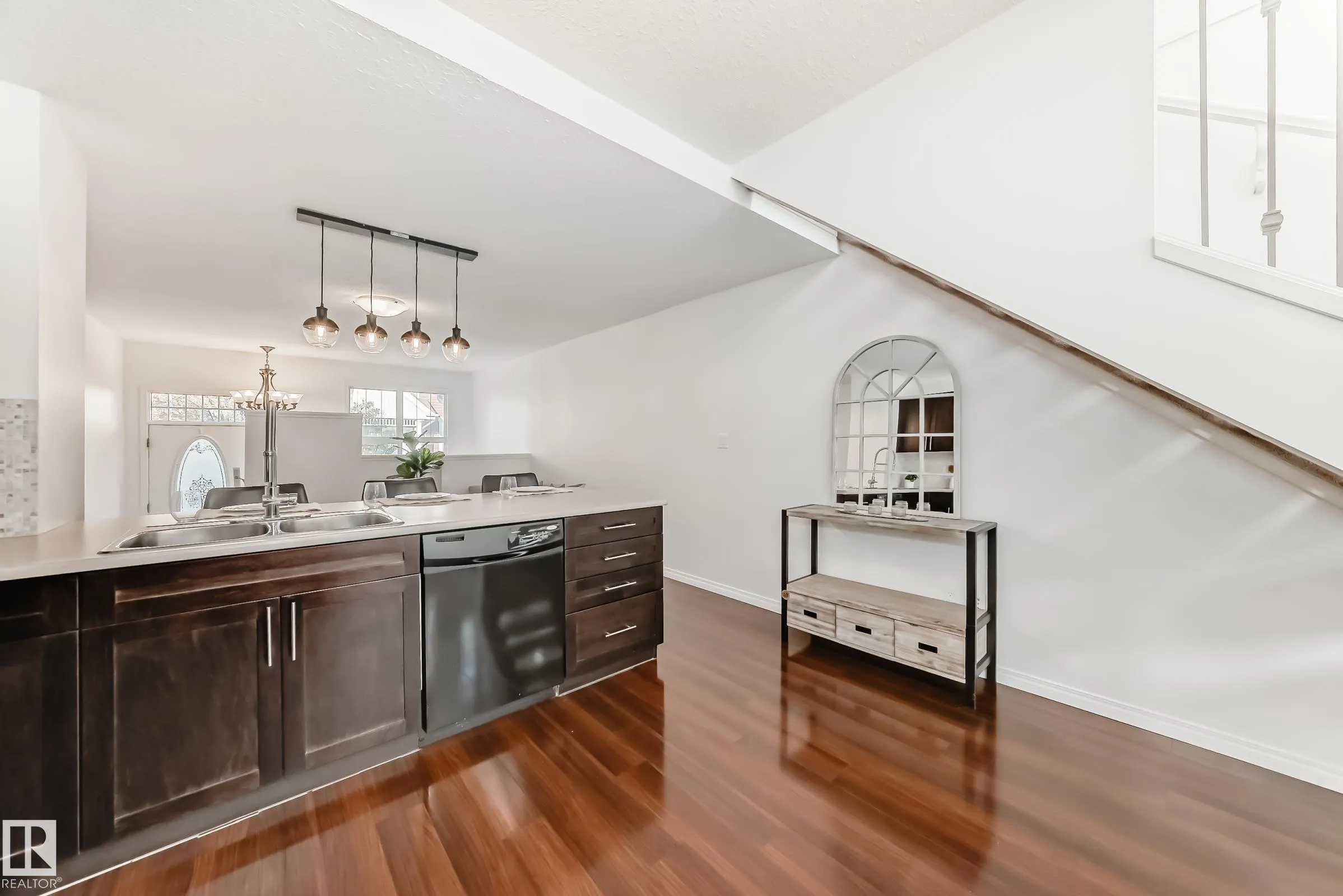 1623 Towne Centre Boulevard