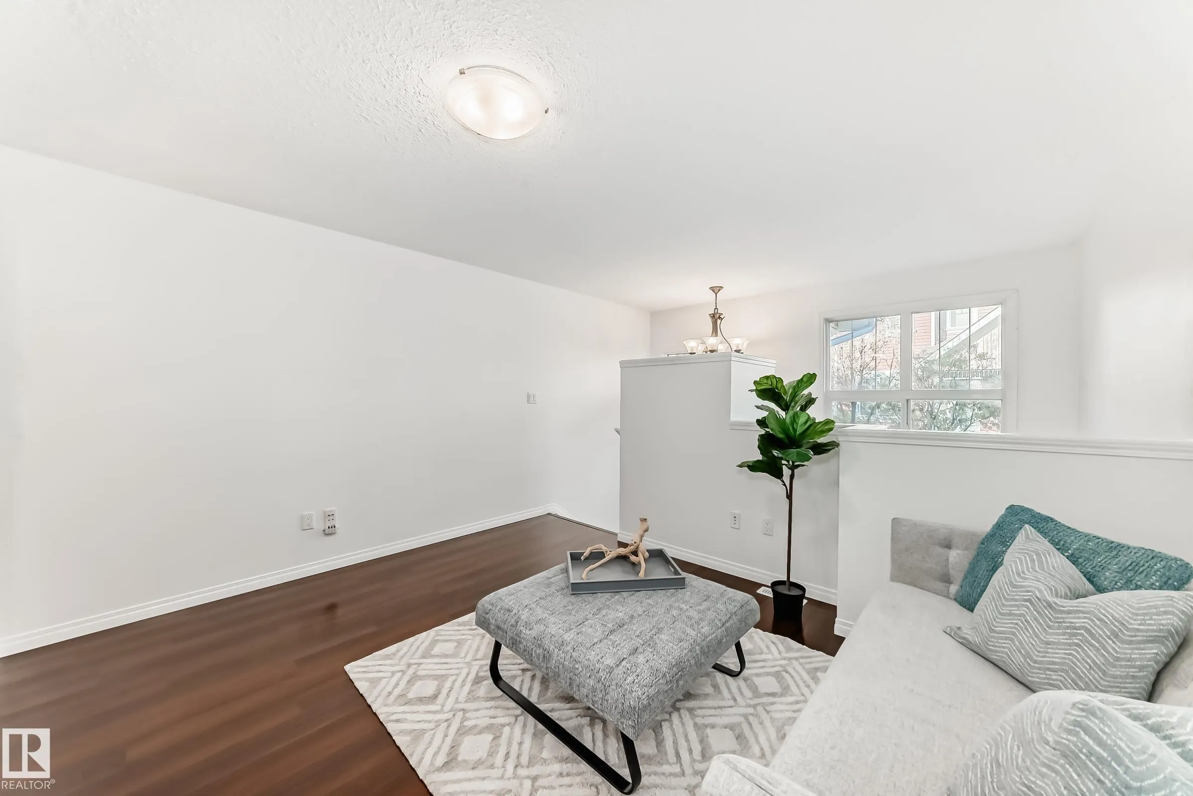 1623 Towne Centre Boulevard