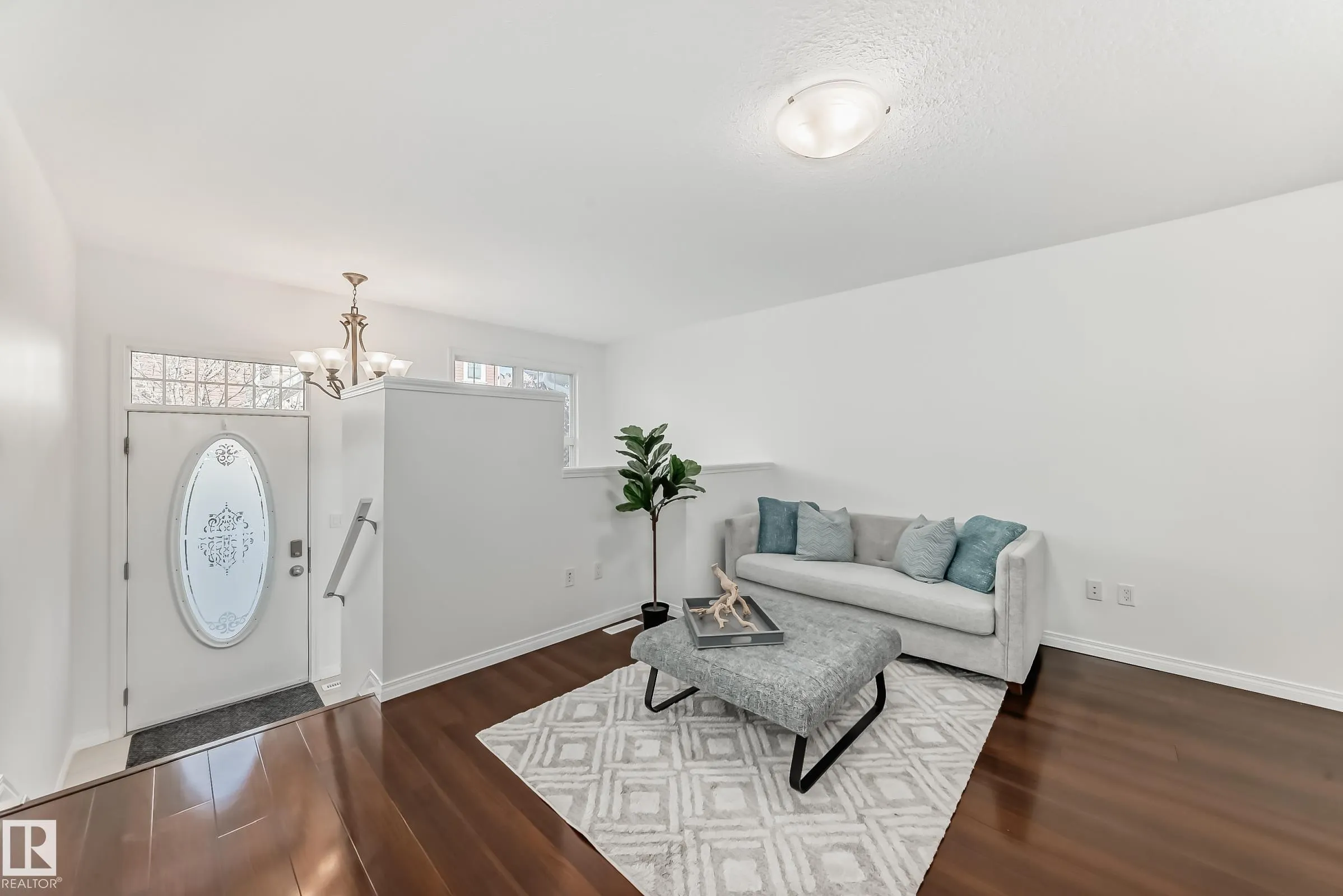 1623 Towne Centre Boulevard