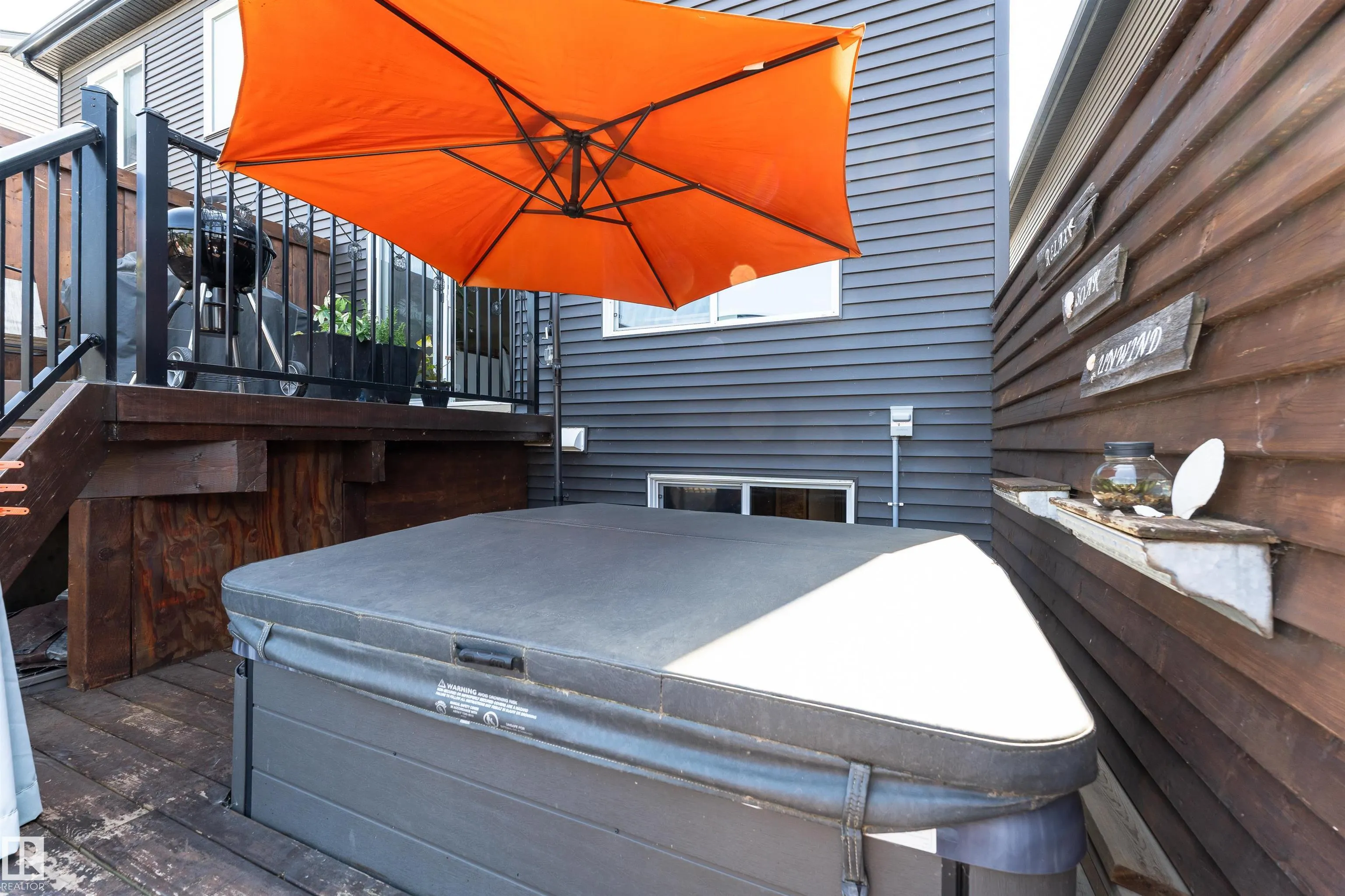 2104 PRICE LANDING Landing