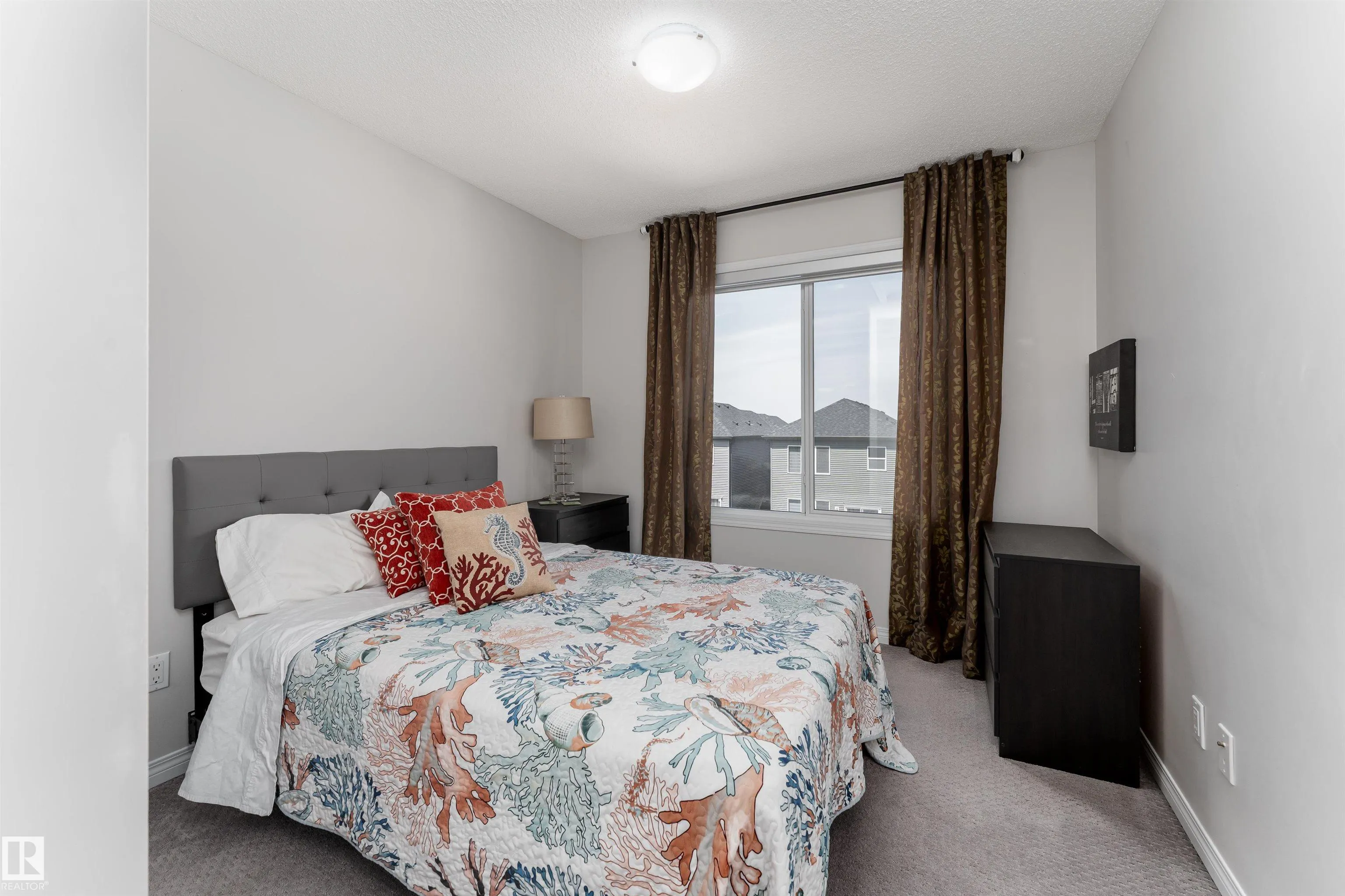 2104 PRICE LANDING Landing