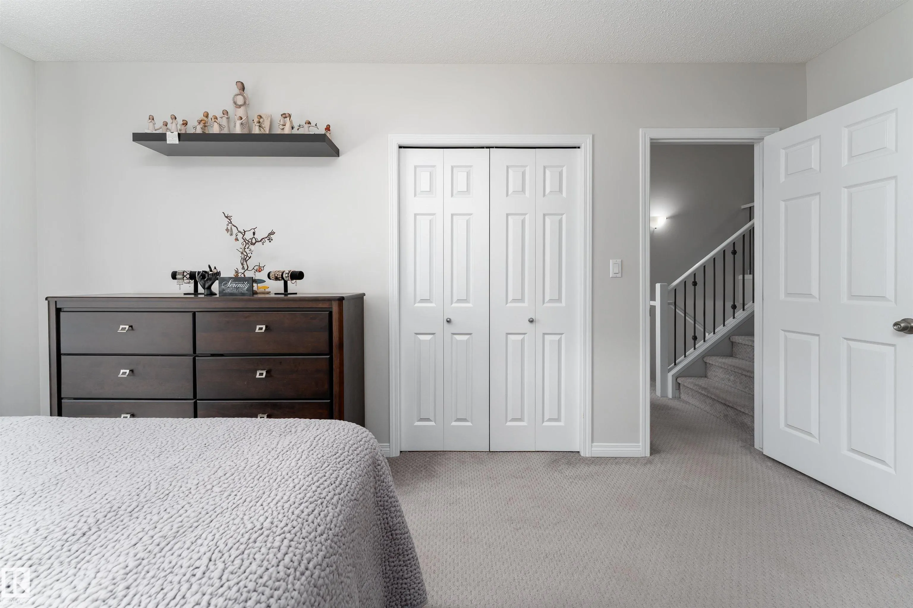 2104 PRICE LANDING Landing