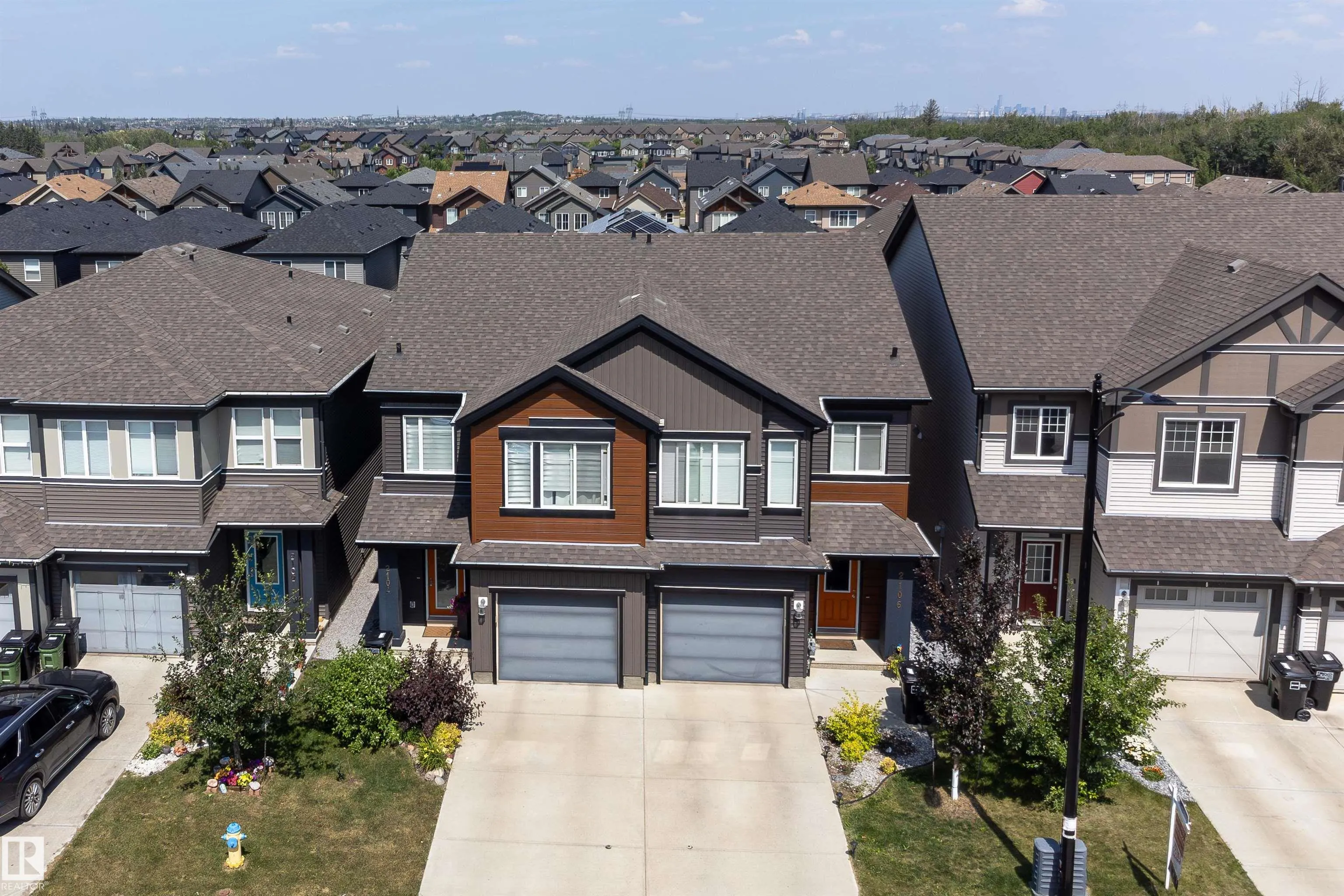 2104 PRICE LANDING Landing