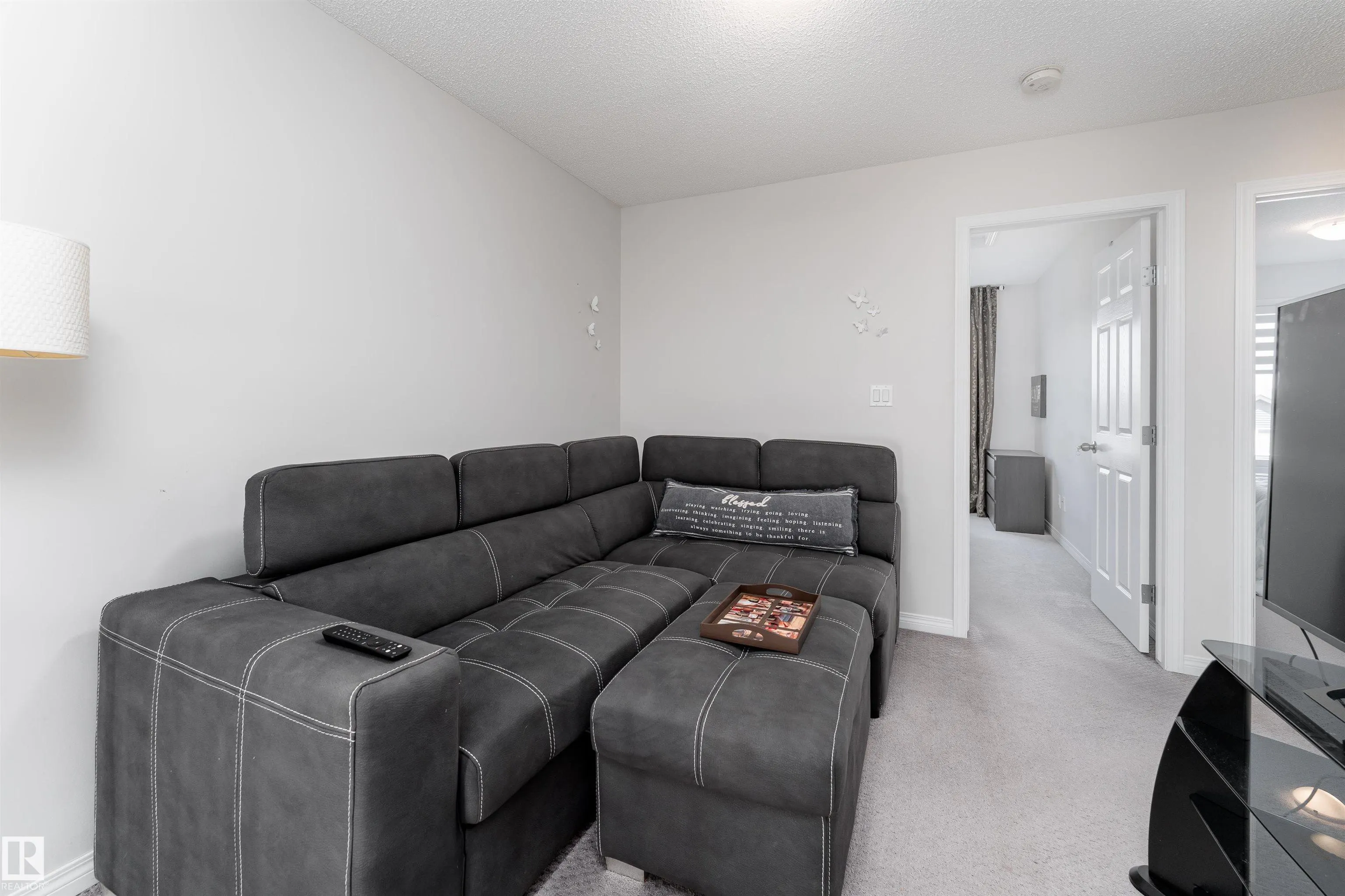 2104 PRICE LANDING Landing