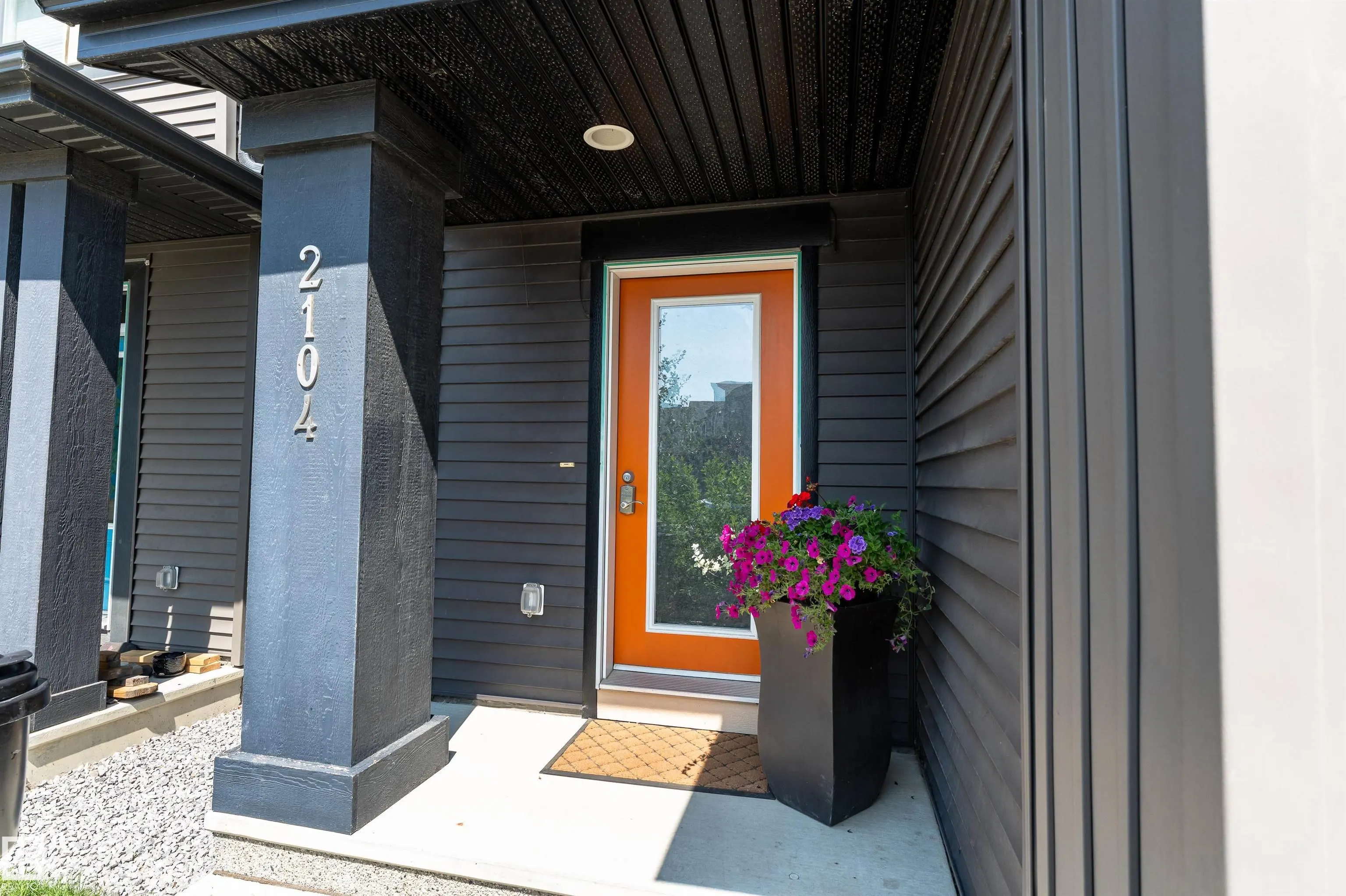 2104 PRICE LANDING Landing