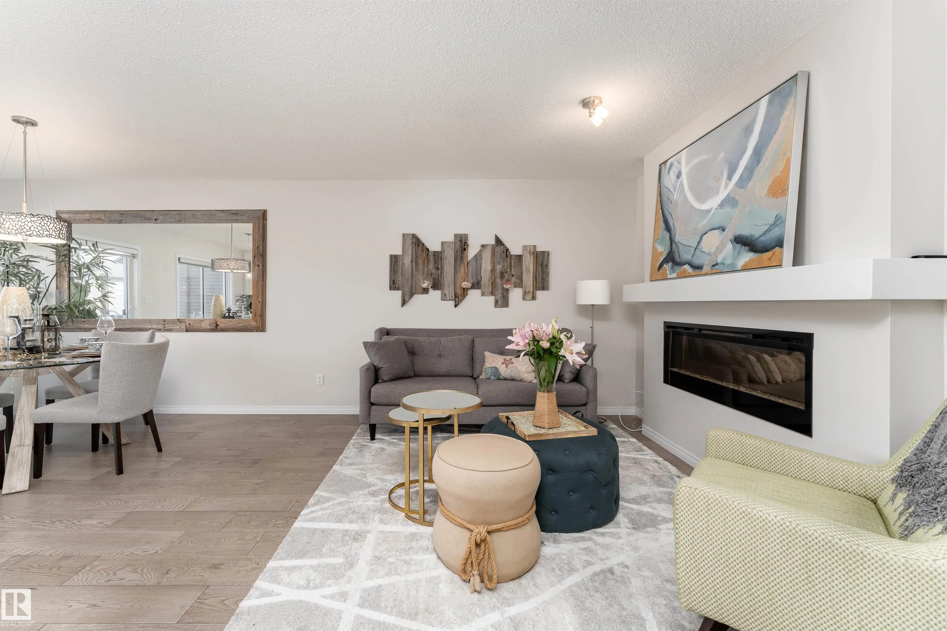 2104 PRICE LANDING Landing