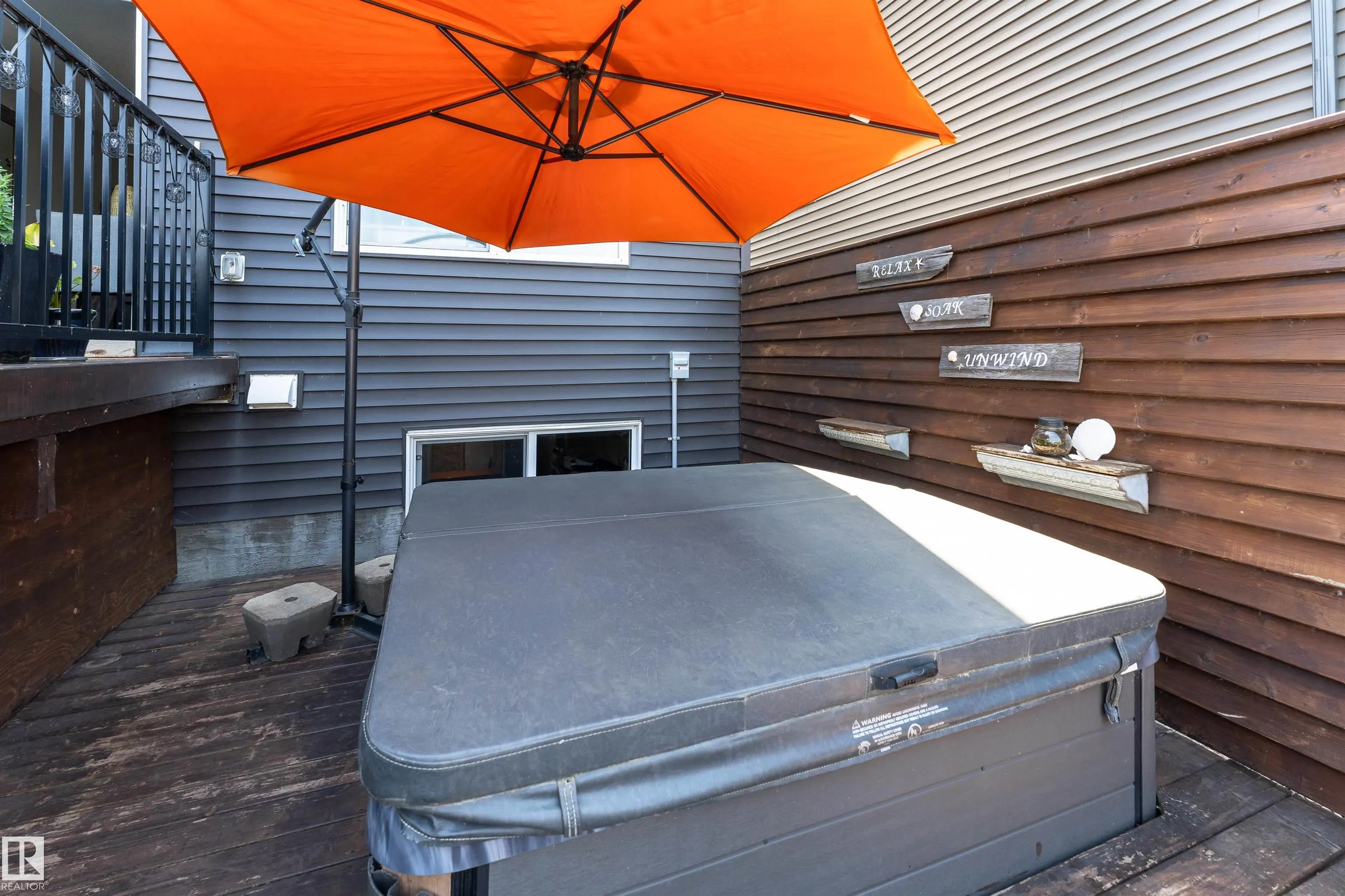 2104 PRICE LANDING Landing