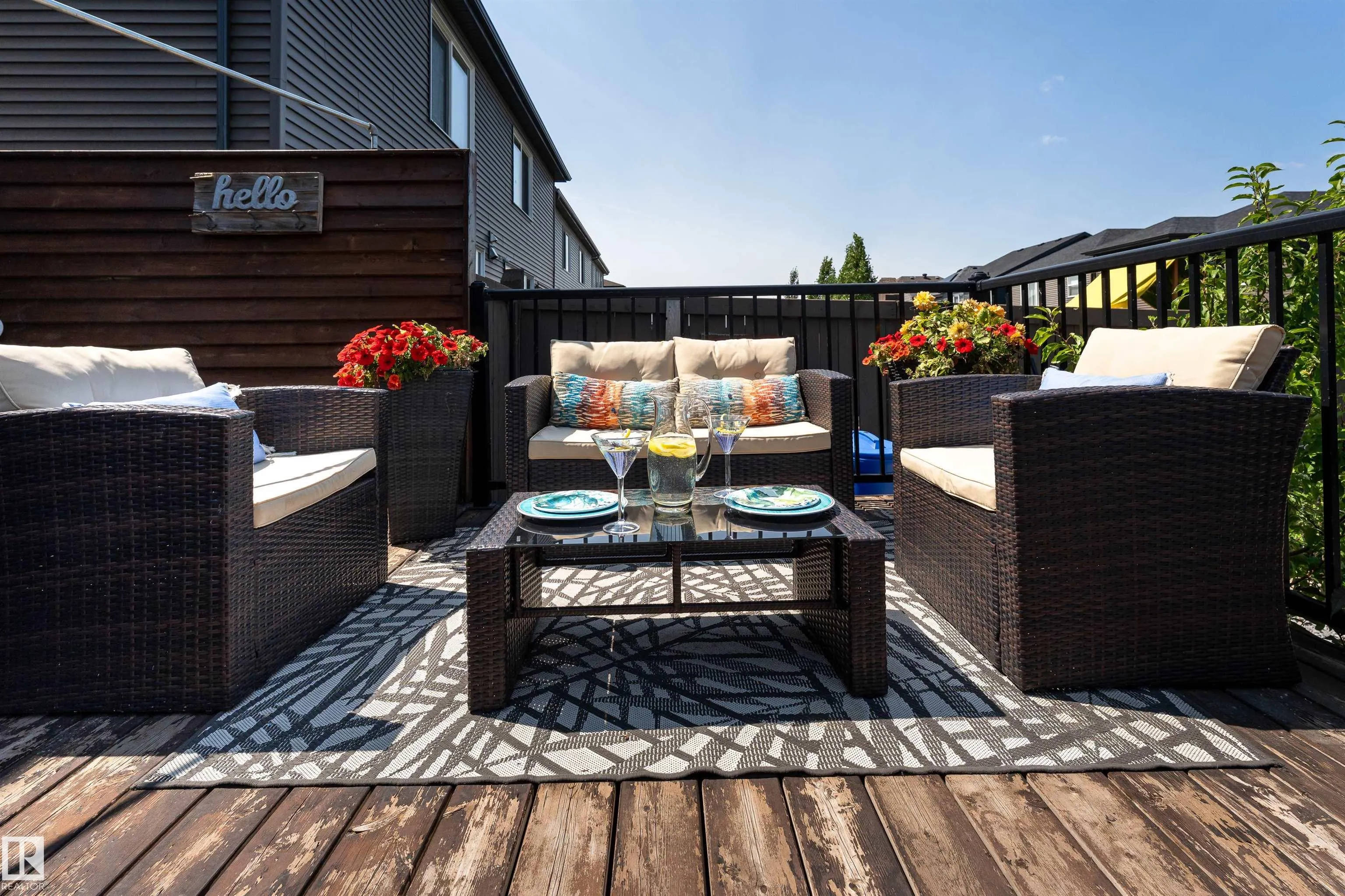 2104 PRICE LANDING Landing