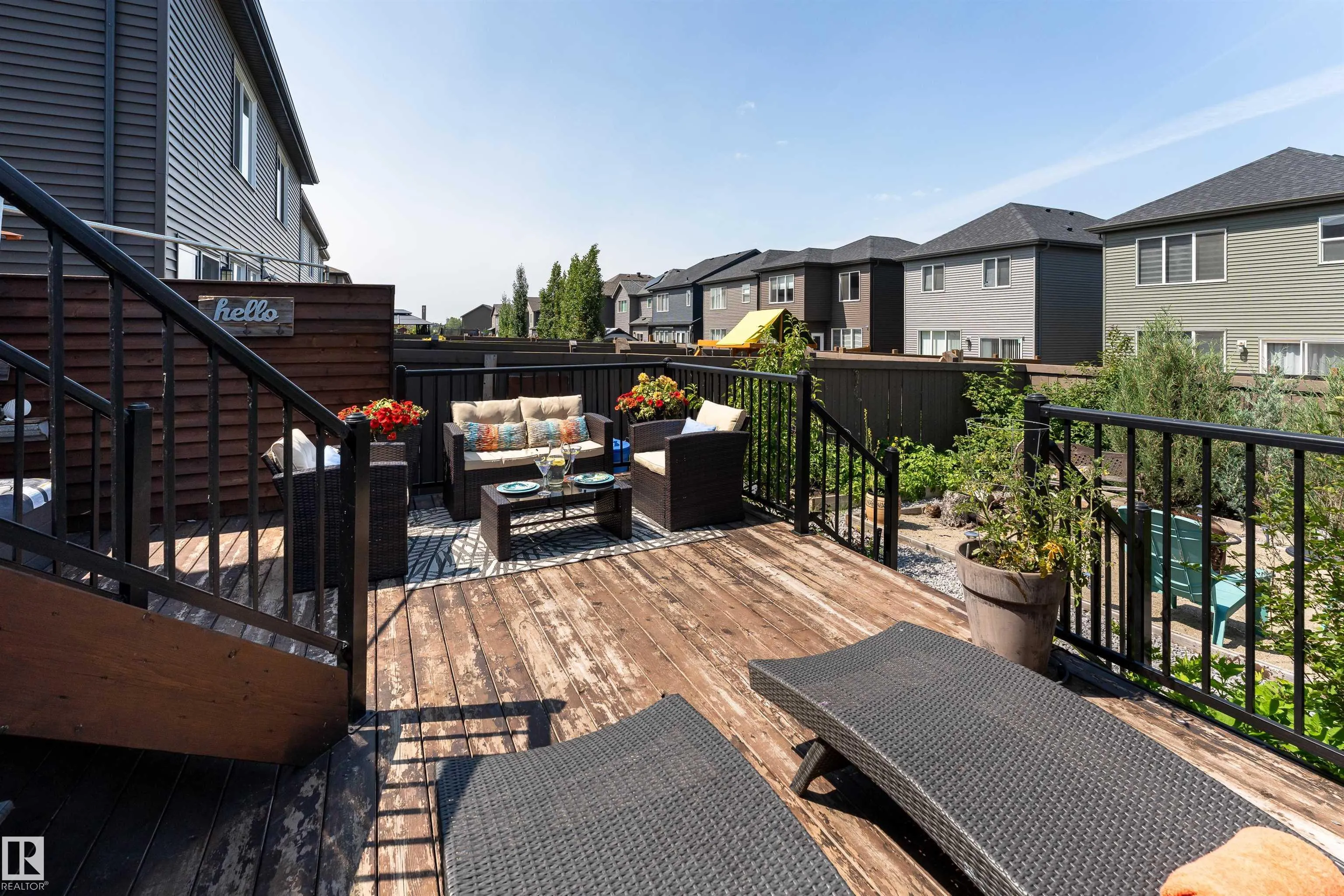 2104 PRICE LANDING Landing