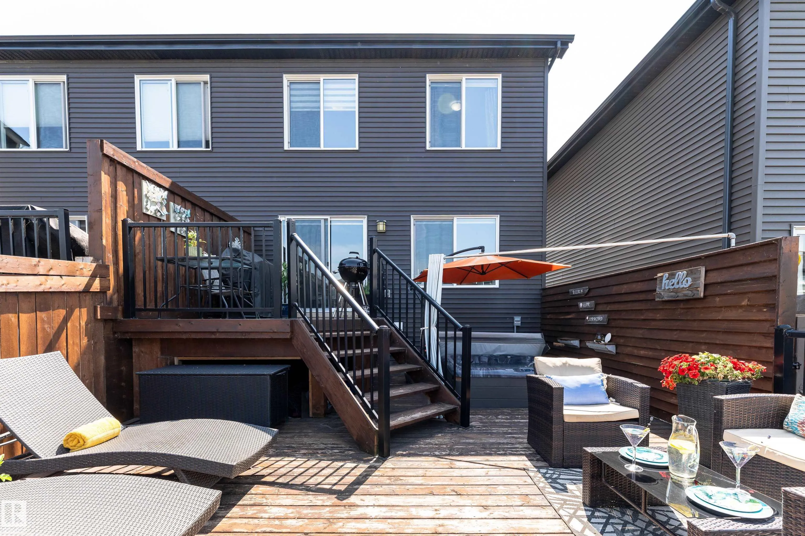 2104 PRICE LANDING Landing