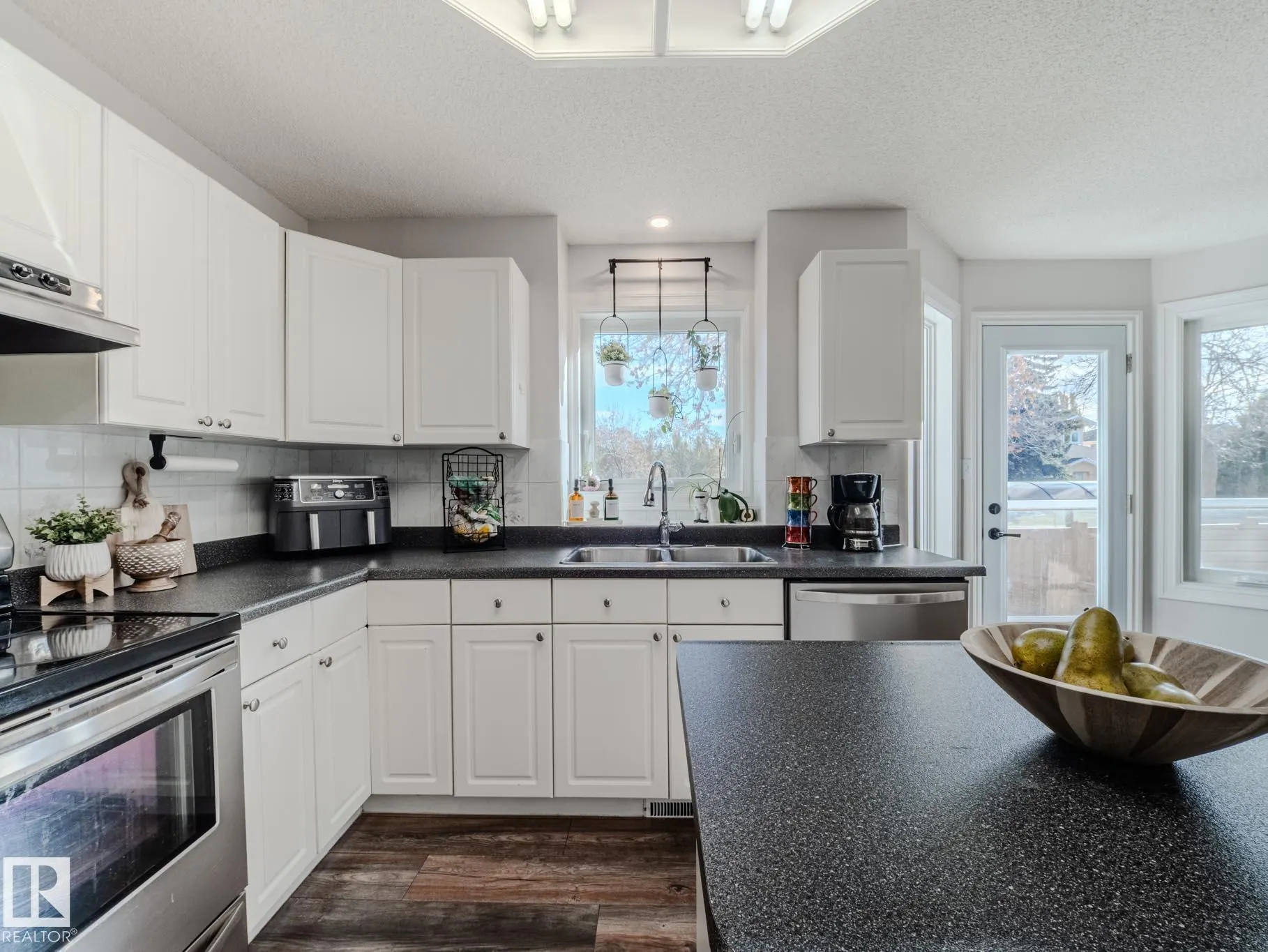 14 HERITAGE Boulevard