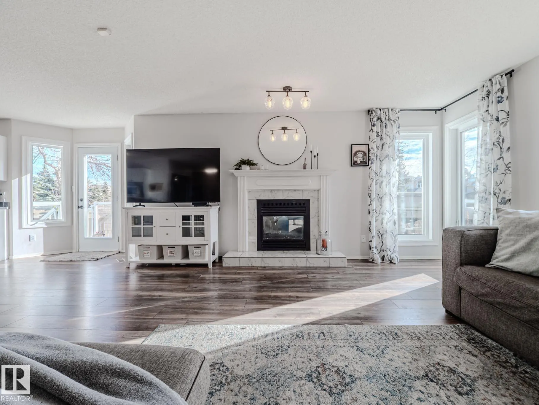 14 HERITAGE Boulevard