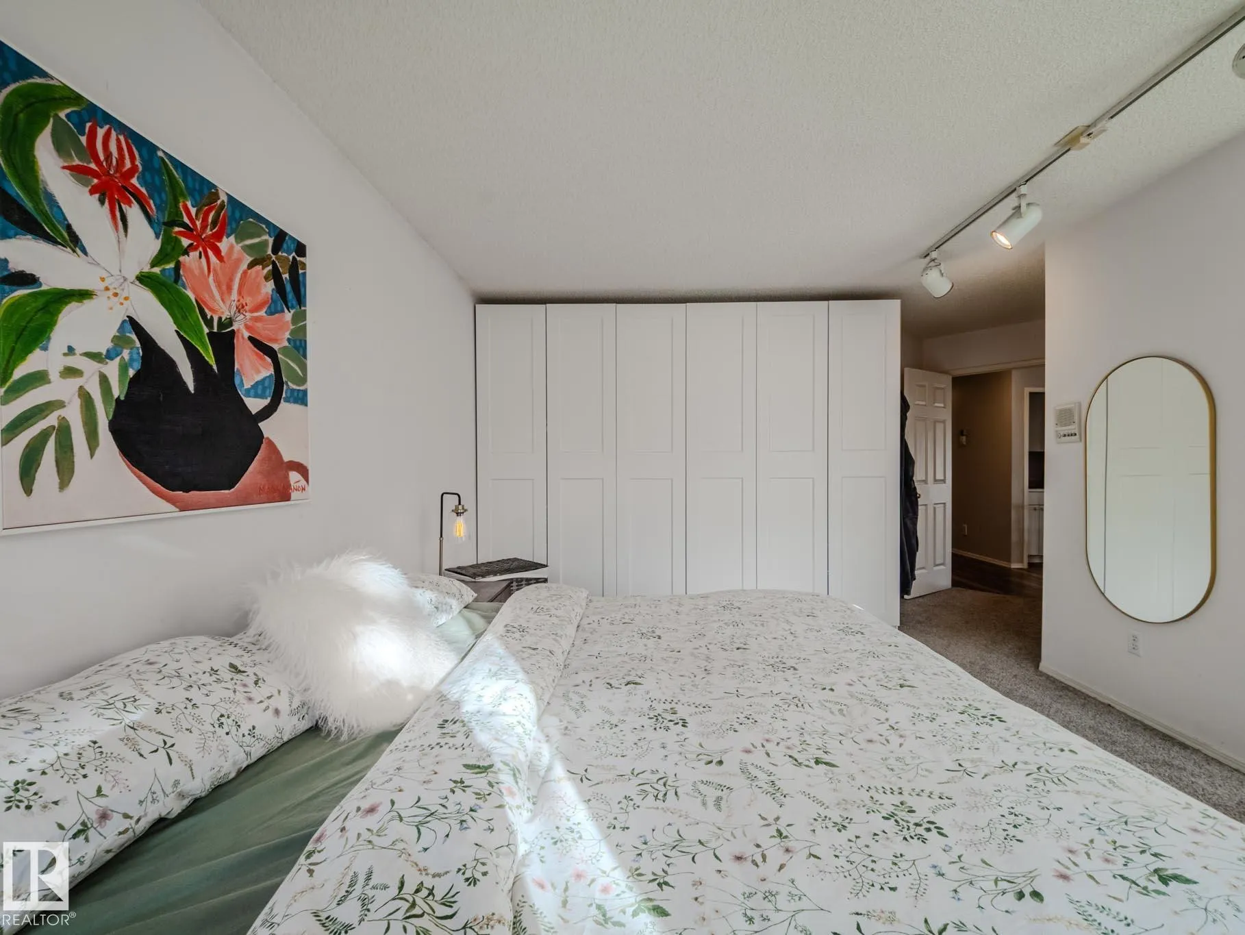 14 HERITAGE Boulevard