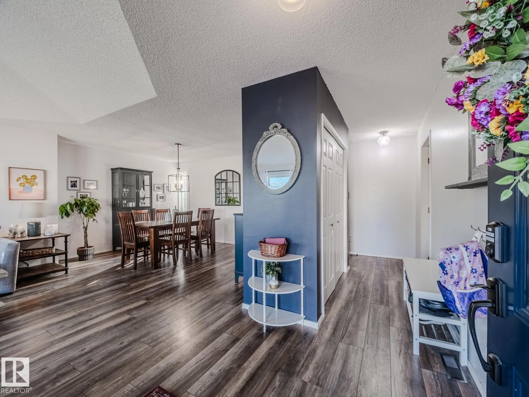 14 HERITAGE Boulevard