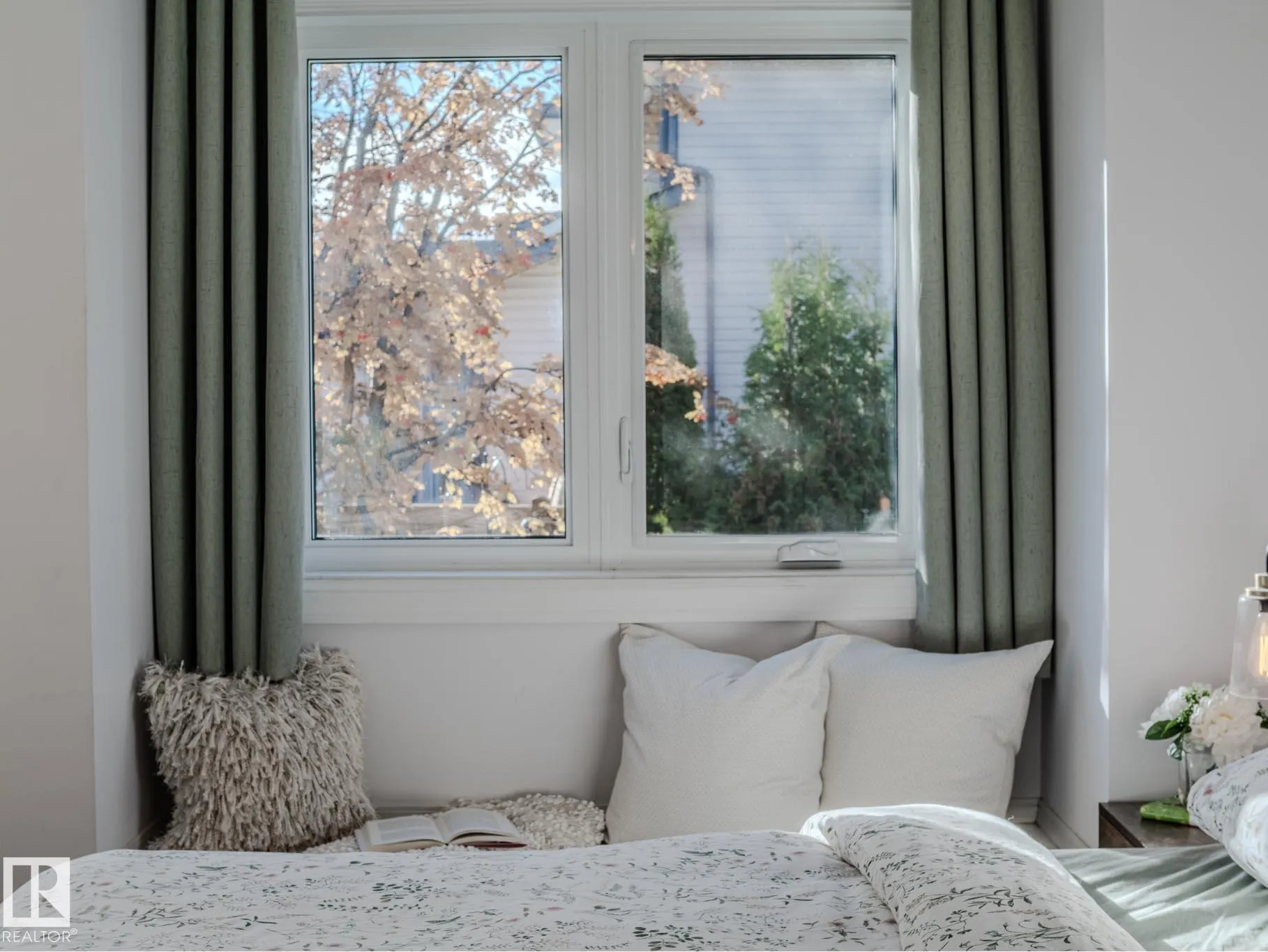 14 HERITAGE Boulevard