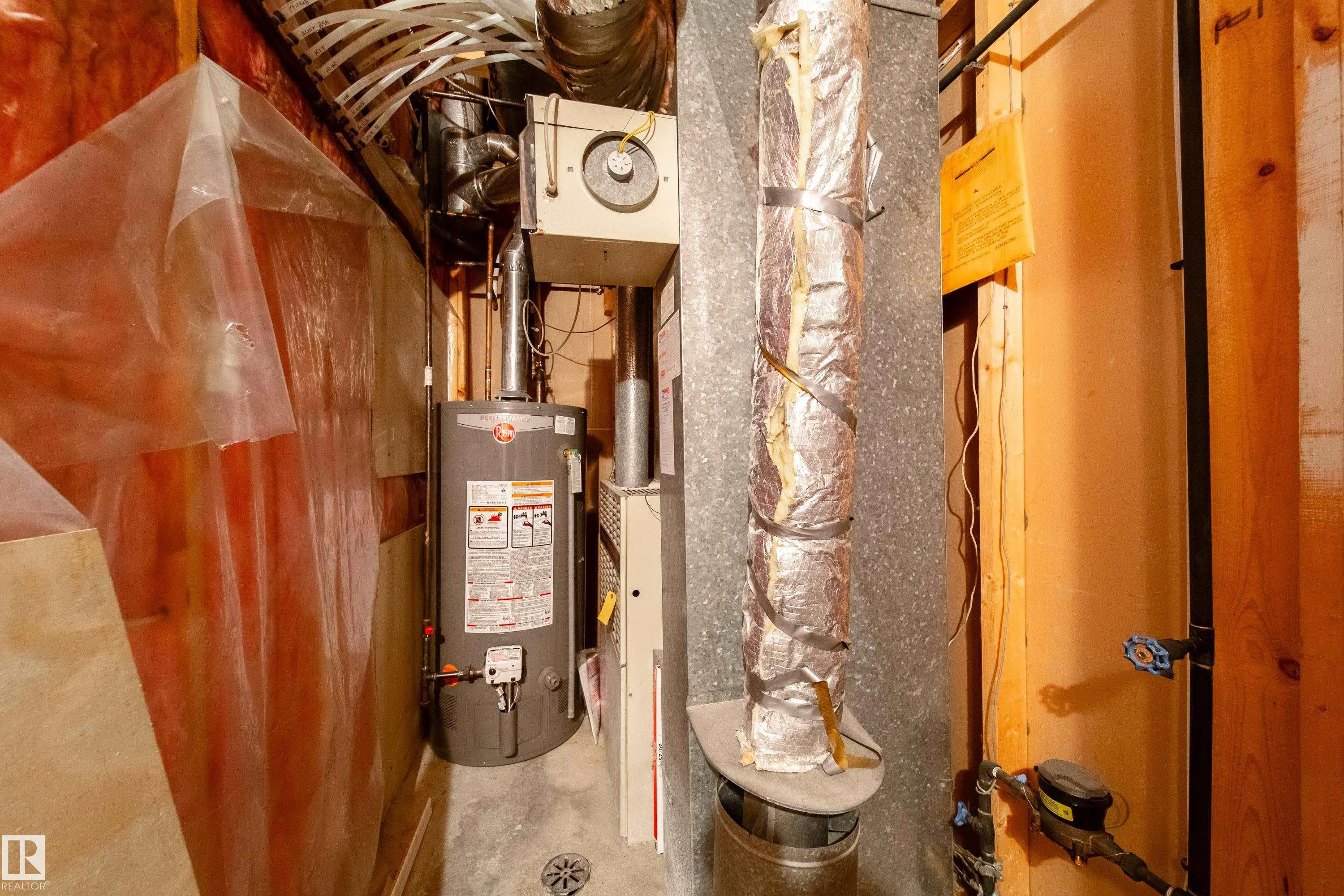 14 HERITAGE Boulevard