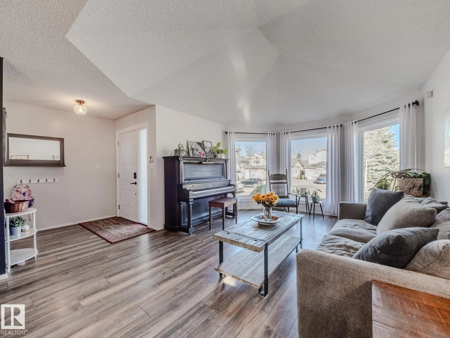 14 HERITAGE Boulevard