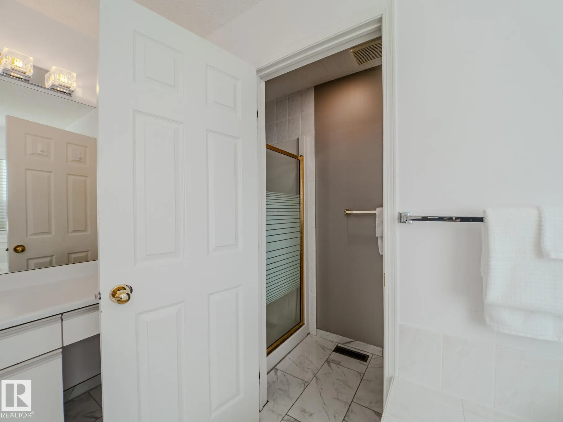 14 HERITAGE Boulevard