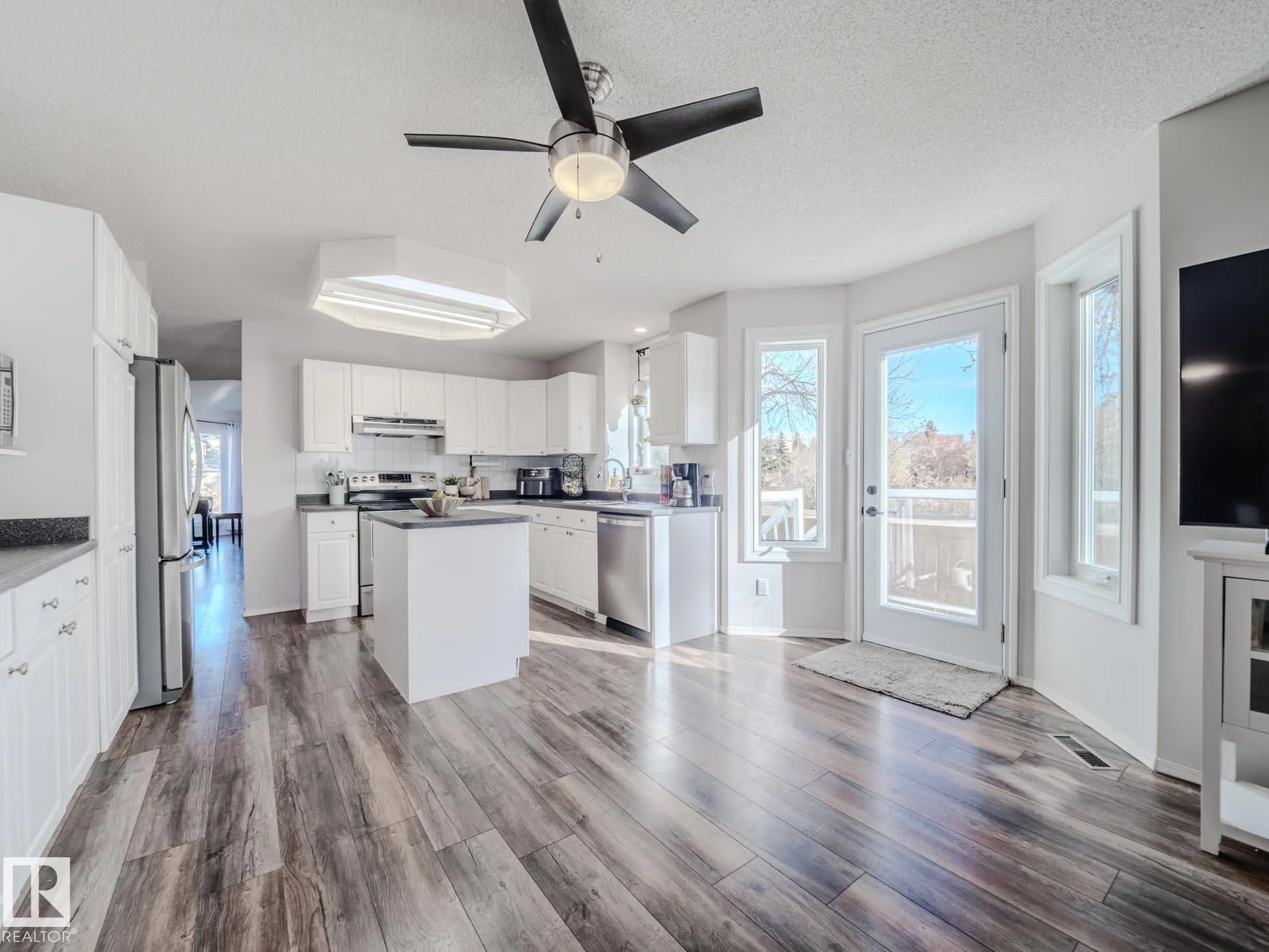 14 HERITAGE Boulevard