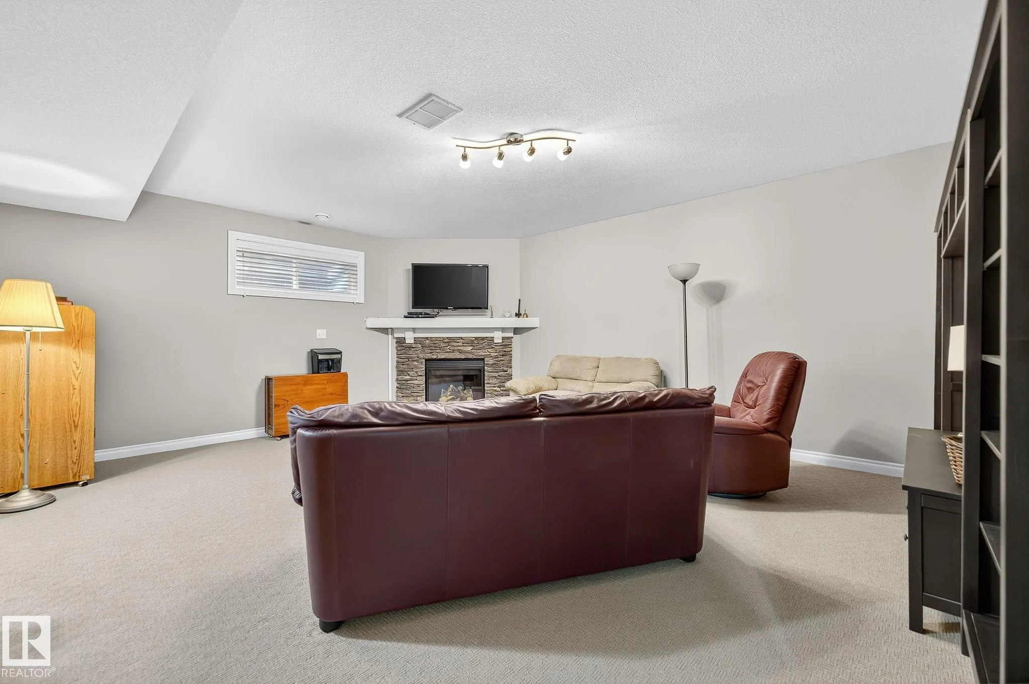 3719 MCLAY GREEN Green