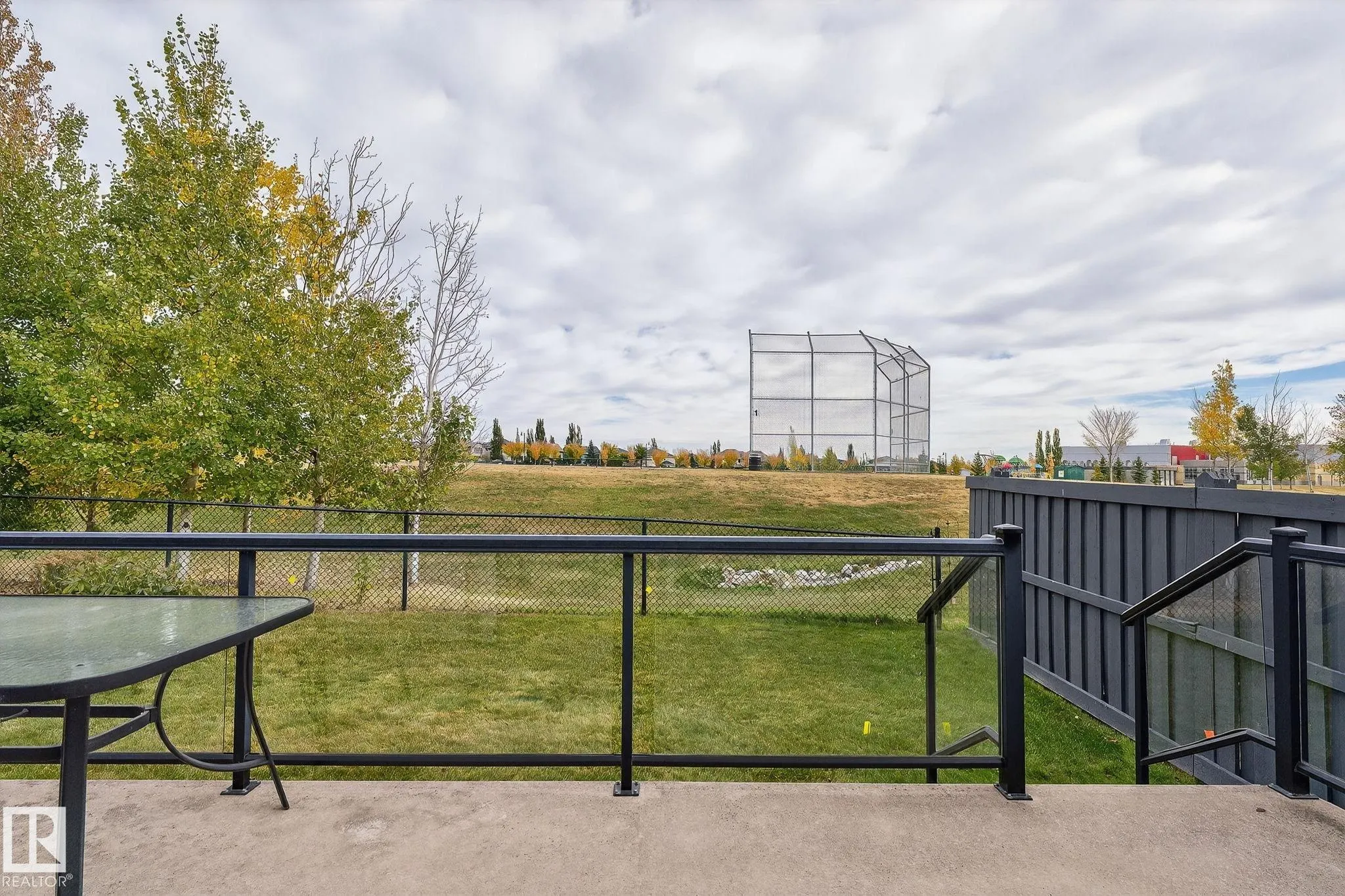 3719 MCLAY GREEN Green