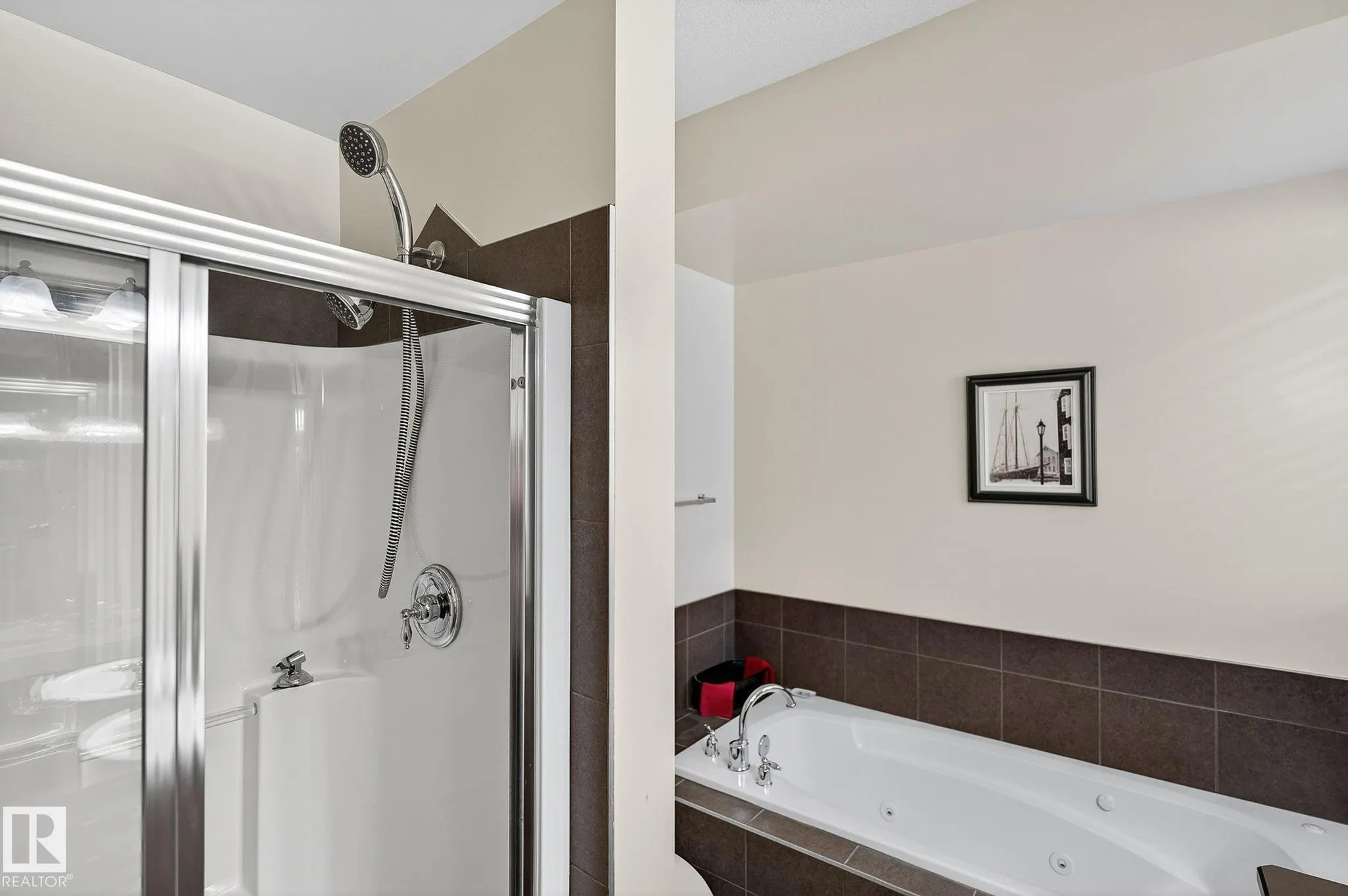 3719 MCLAY GREEN Green