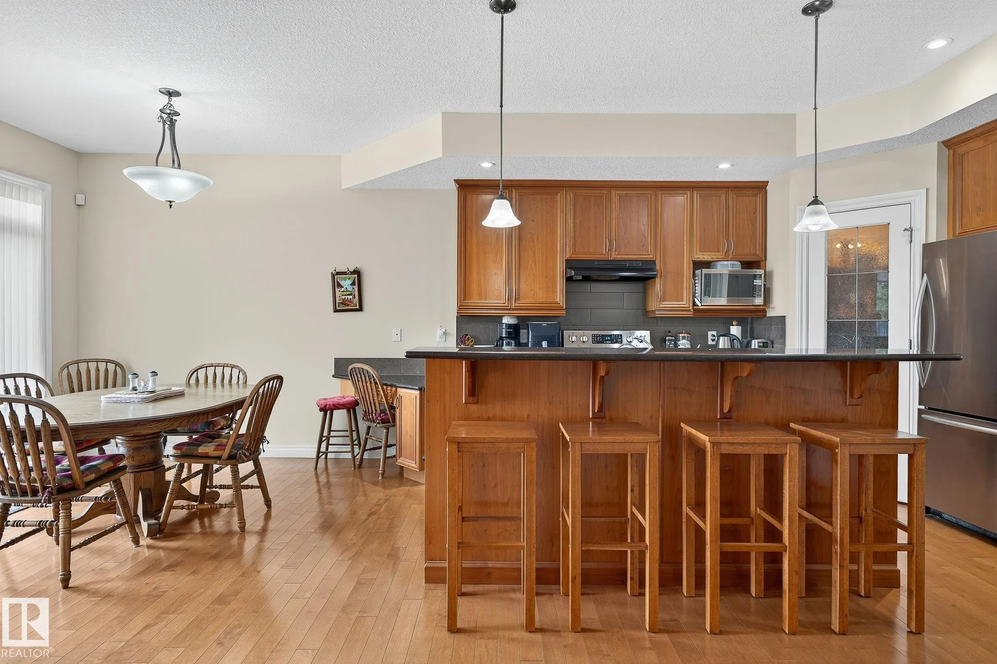 3719 MCLAY GREEN Green