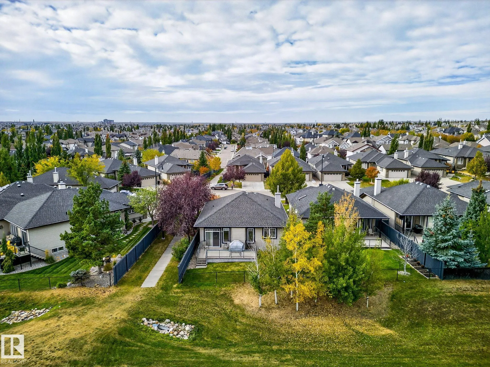 3719 MCLAY GREEN Green