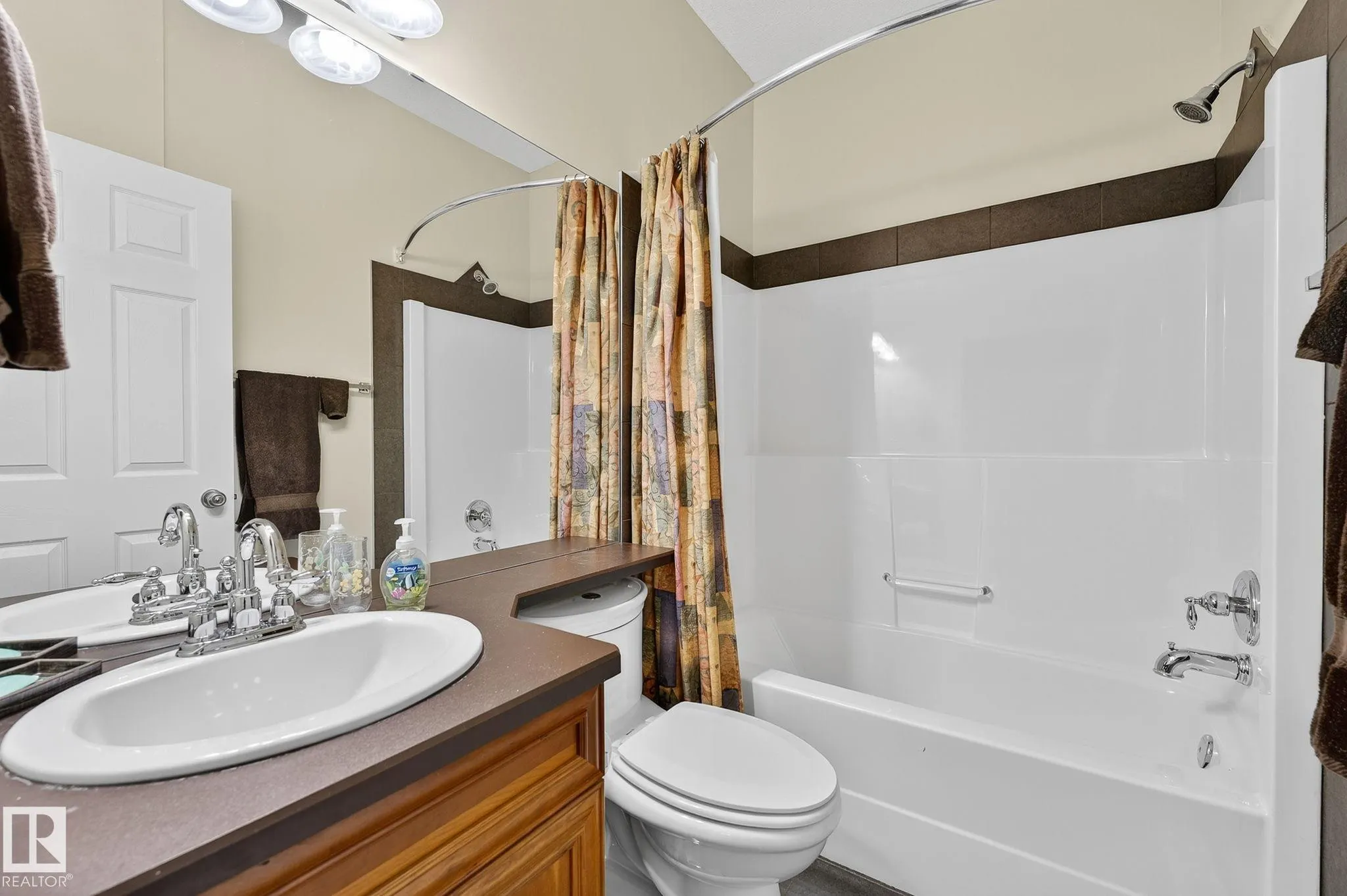 3719 MCLAY GREEN Green