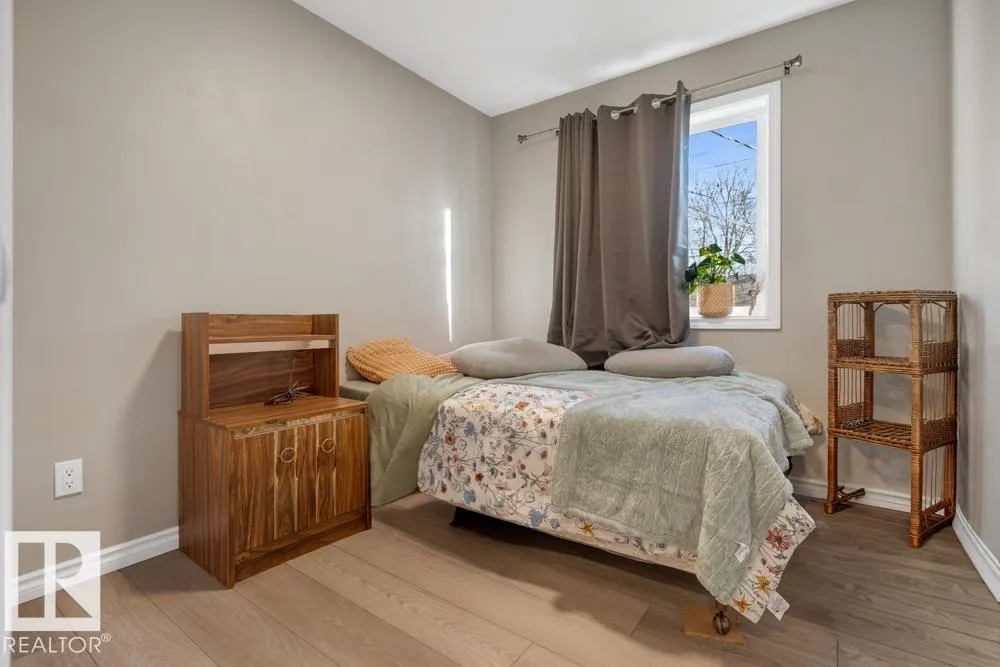 12135 &12137 124 Street