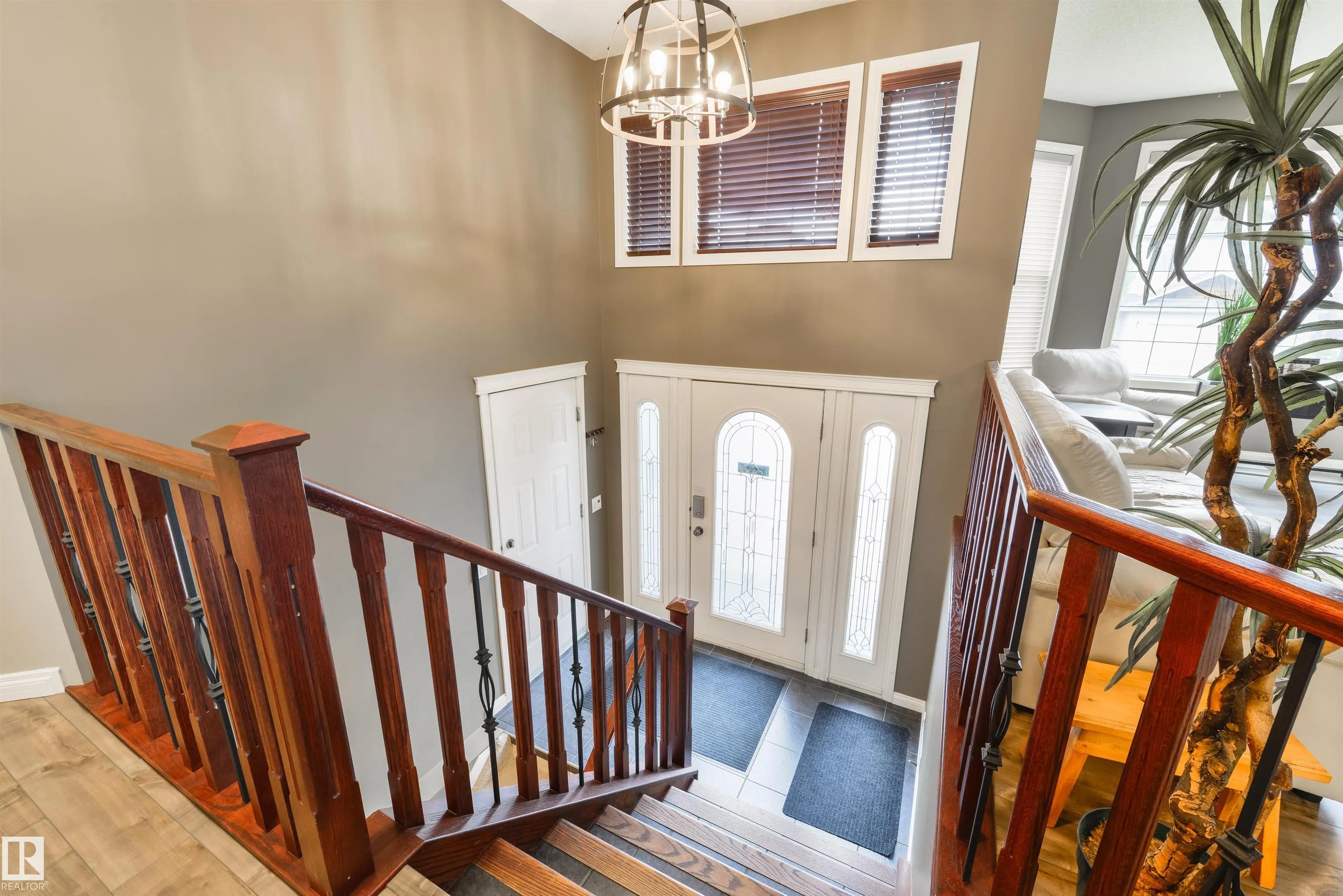 60 HUNTINGTON Crescent