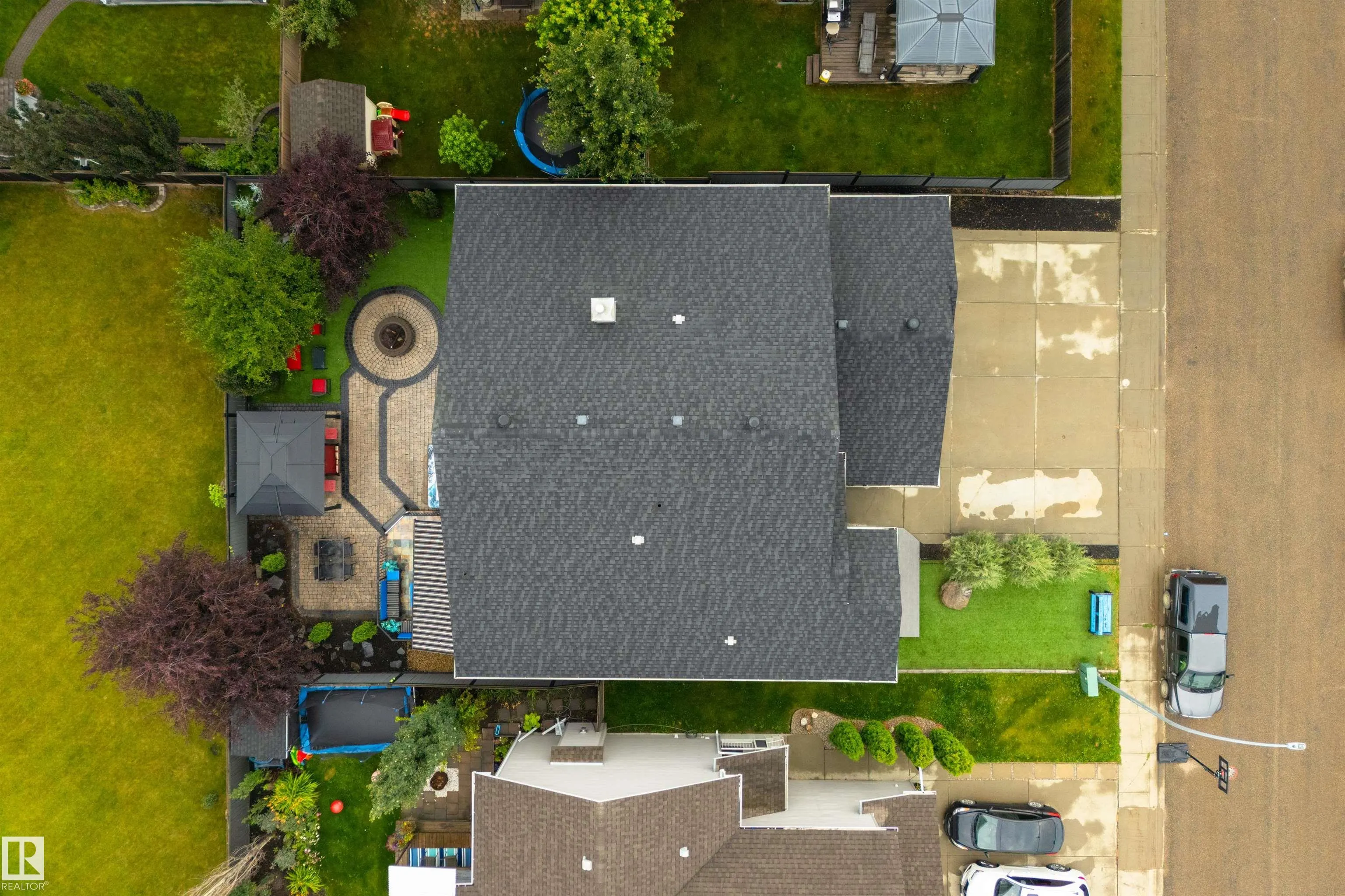 60 HUNTINGTON Crescent