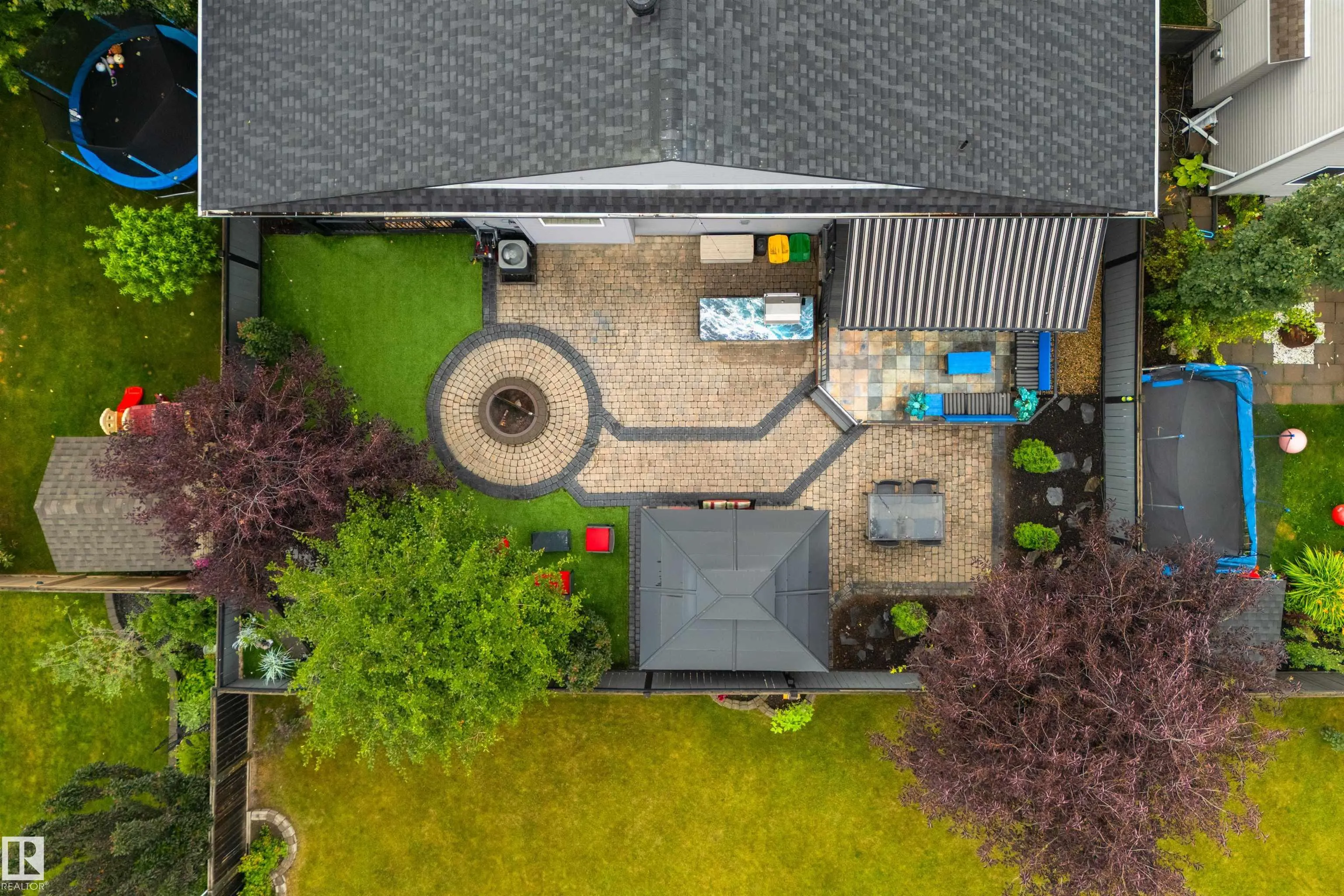 60 HUNTINGTON Crescent