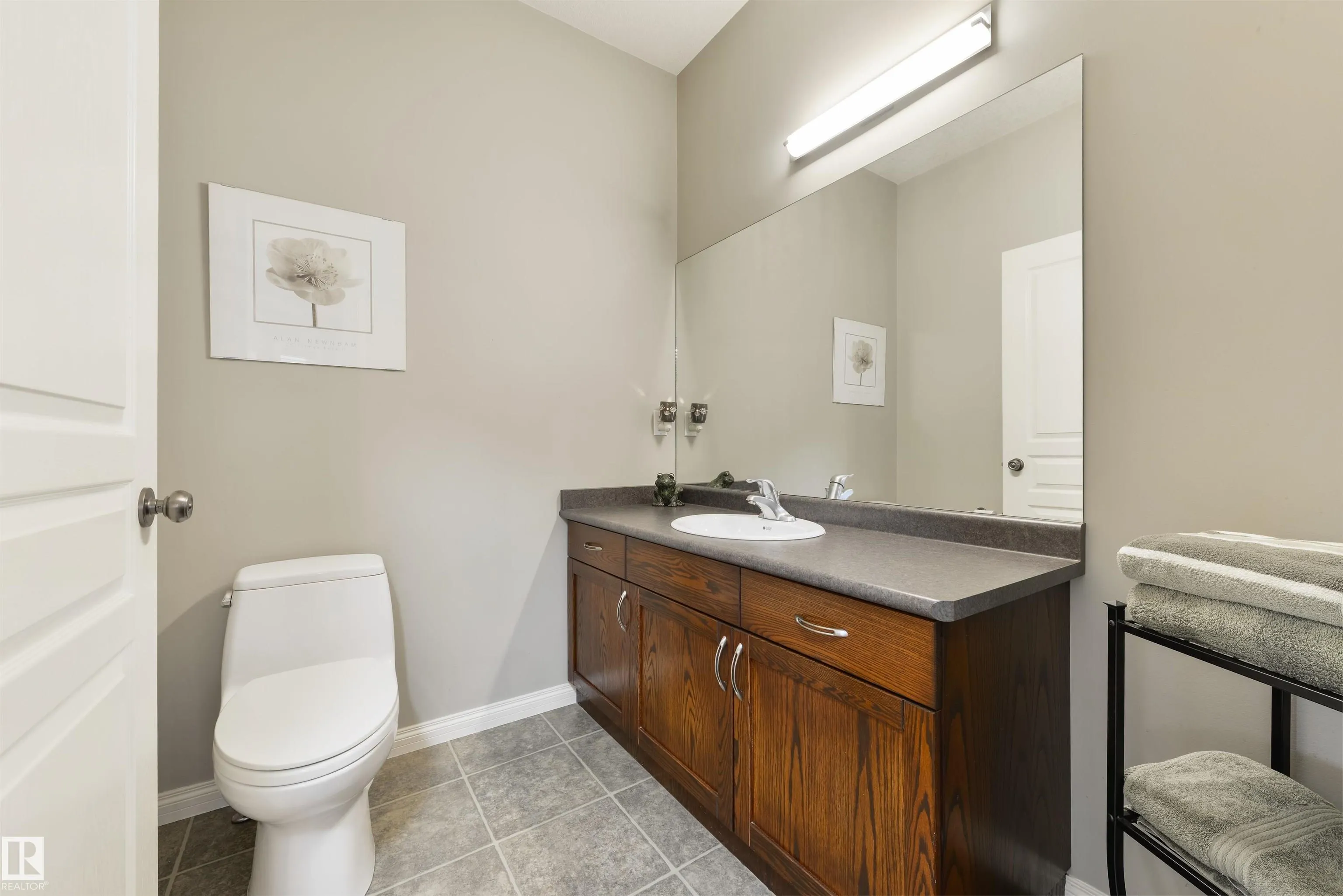 60 HUNTINGTON Crescent