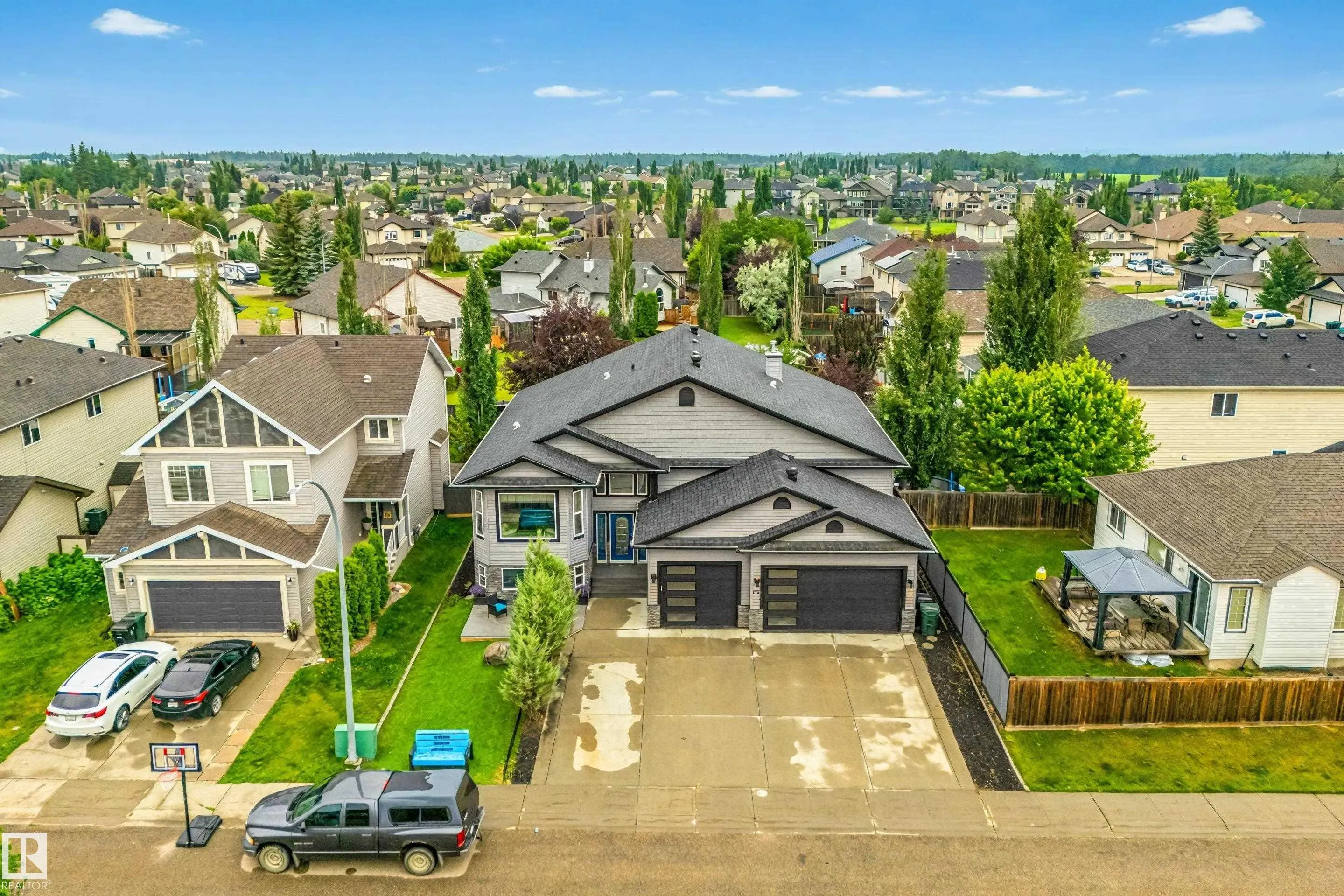 60 HUNTINGTON Crescent