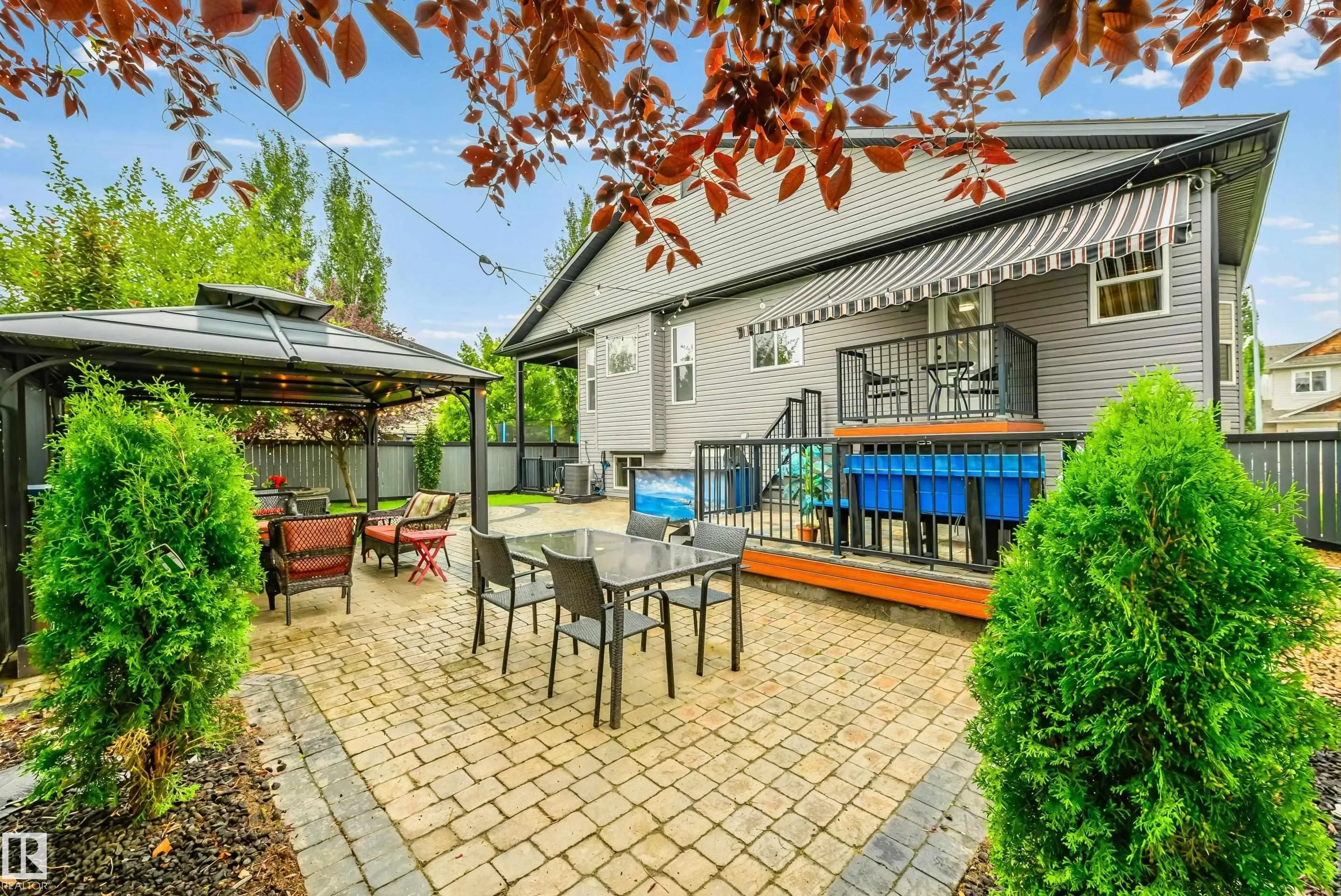 60 HUNTINGTON Crescent