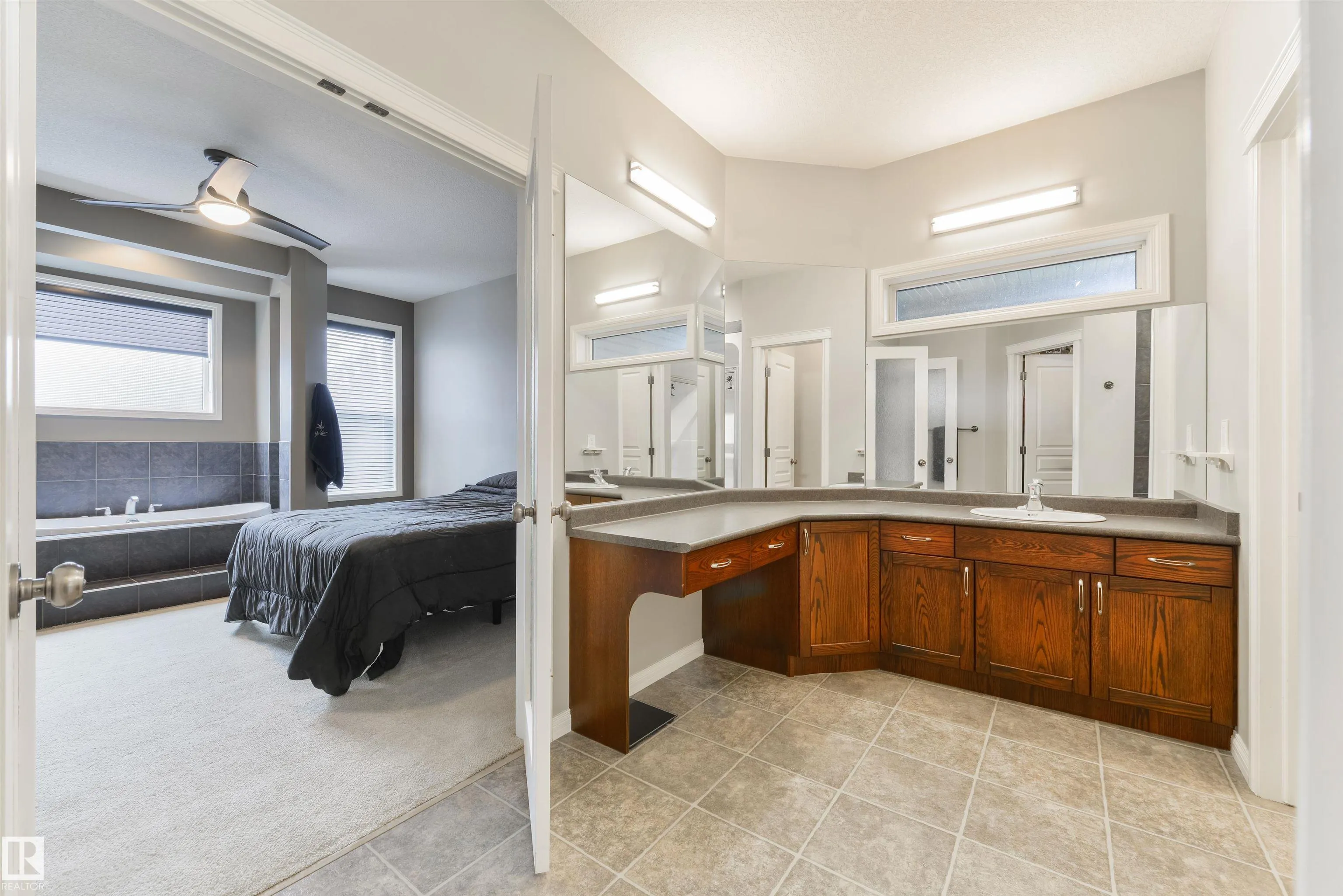 60 HUNTINGTON Crescent